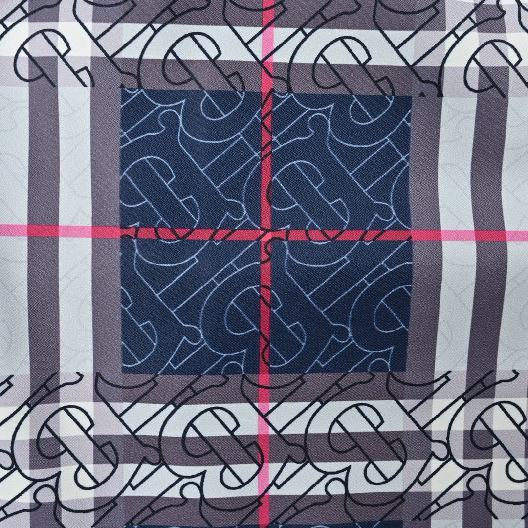 Burberry/巴宝莉 经典大格子沙滩短裤