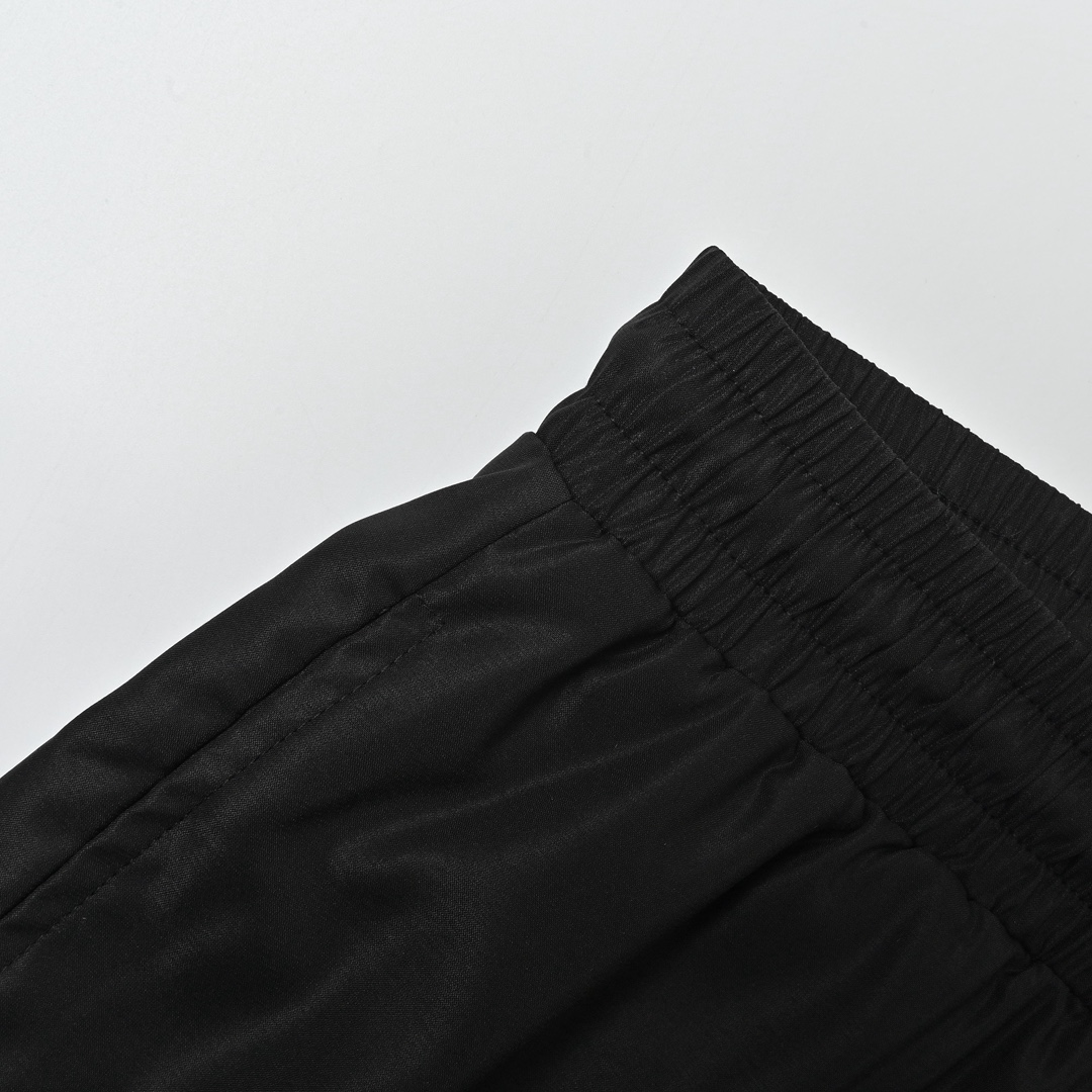 Dior 迪奥 刺绣字母后口袋沙滩短裤