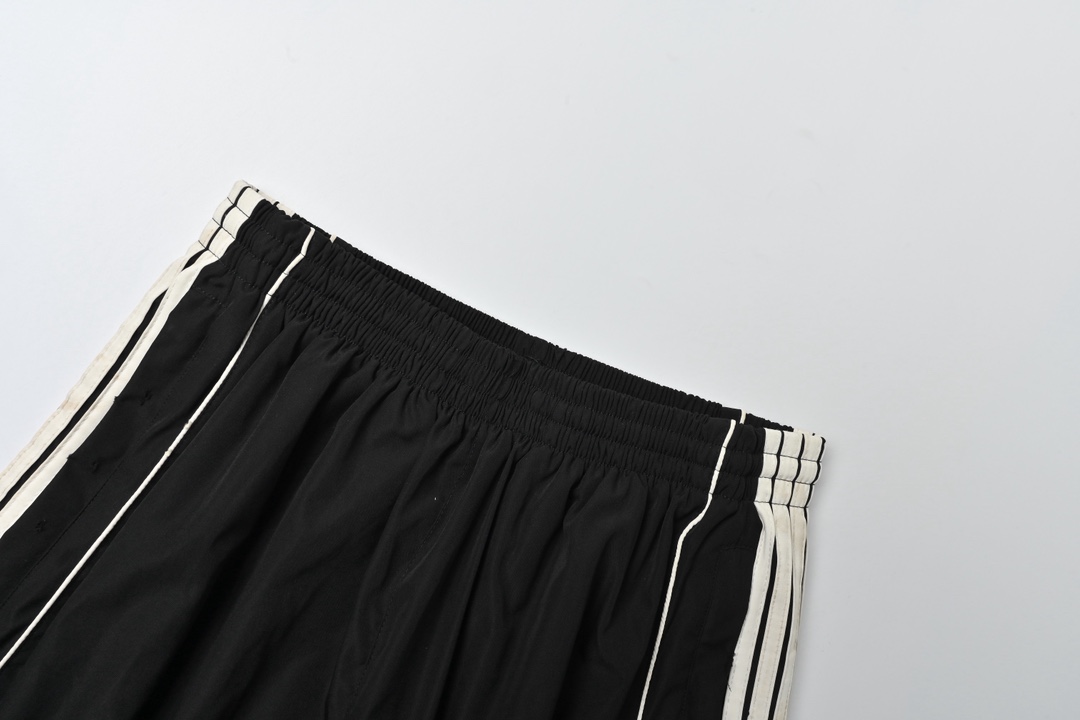 Balenciaga 巴黎世家 圆环刺绣五条杠长裤