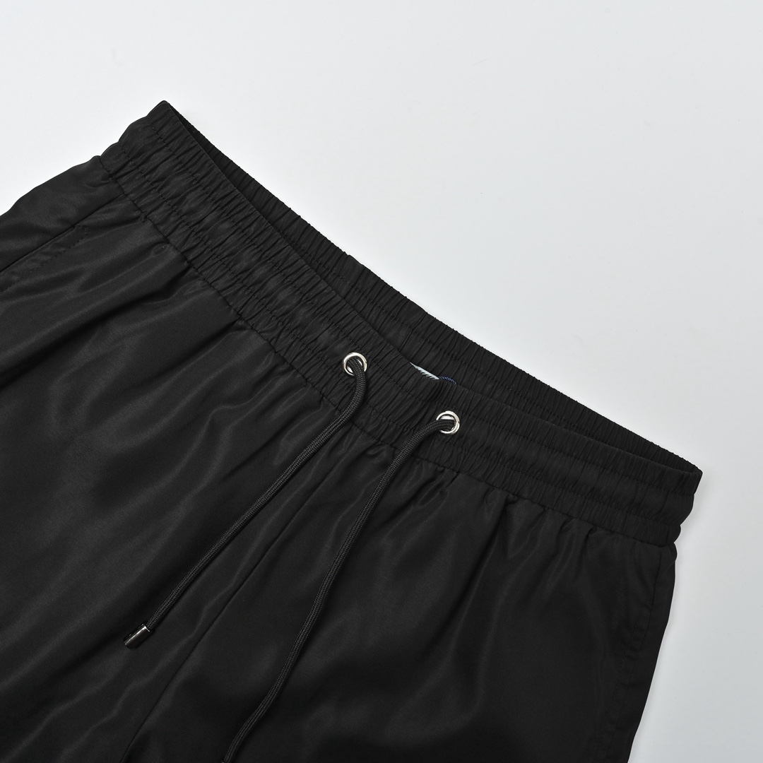 Prada 普拉达 经典红饰条三角标沙滩短裤