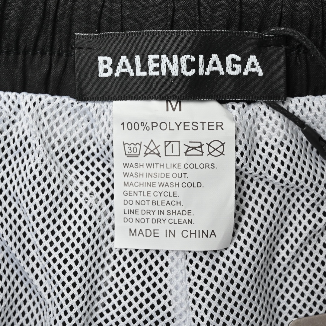 巴黎世家 锁扣沙滩短裤