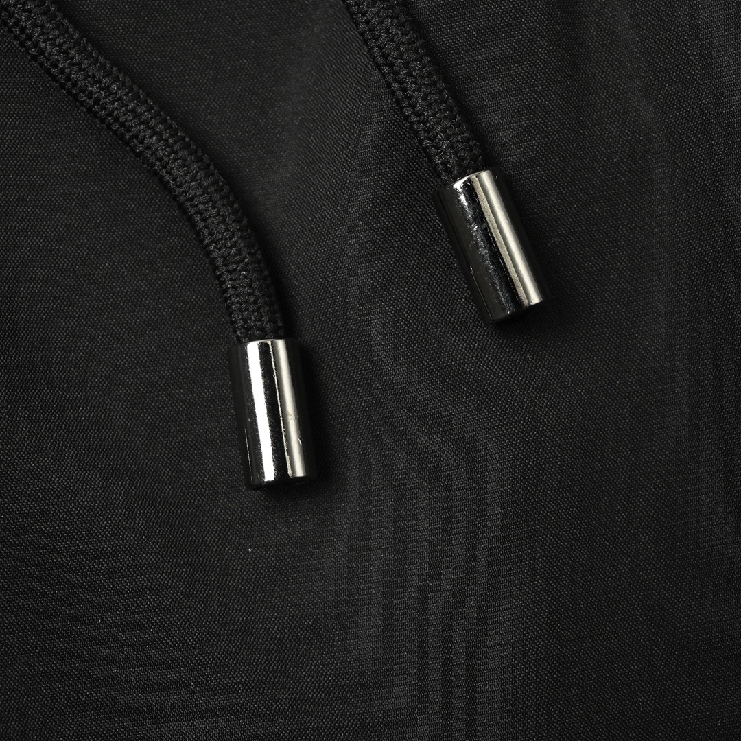 巴黎世家 锁扣沙滩短裤