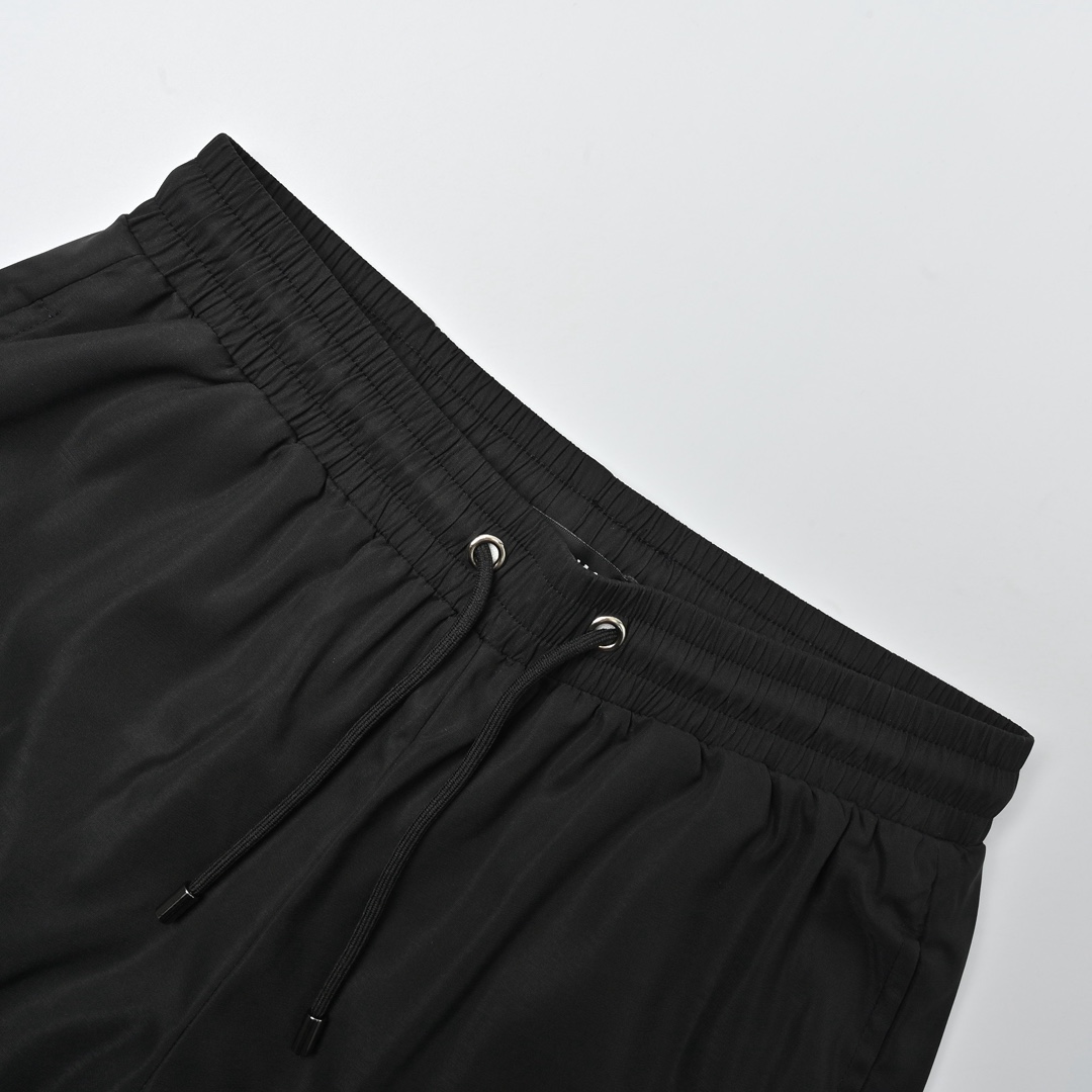 巴黎世家 锁扣沙滩短裤