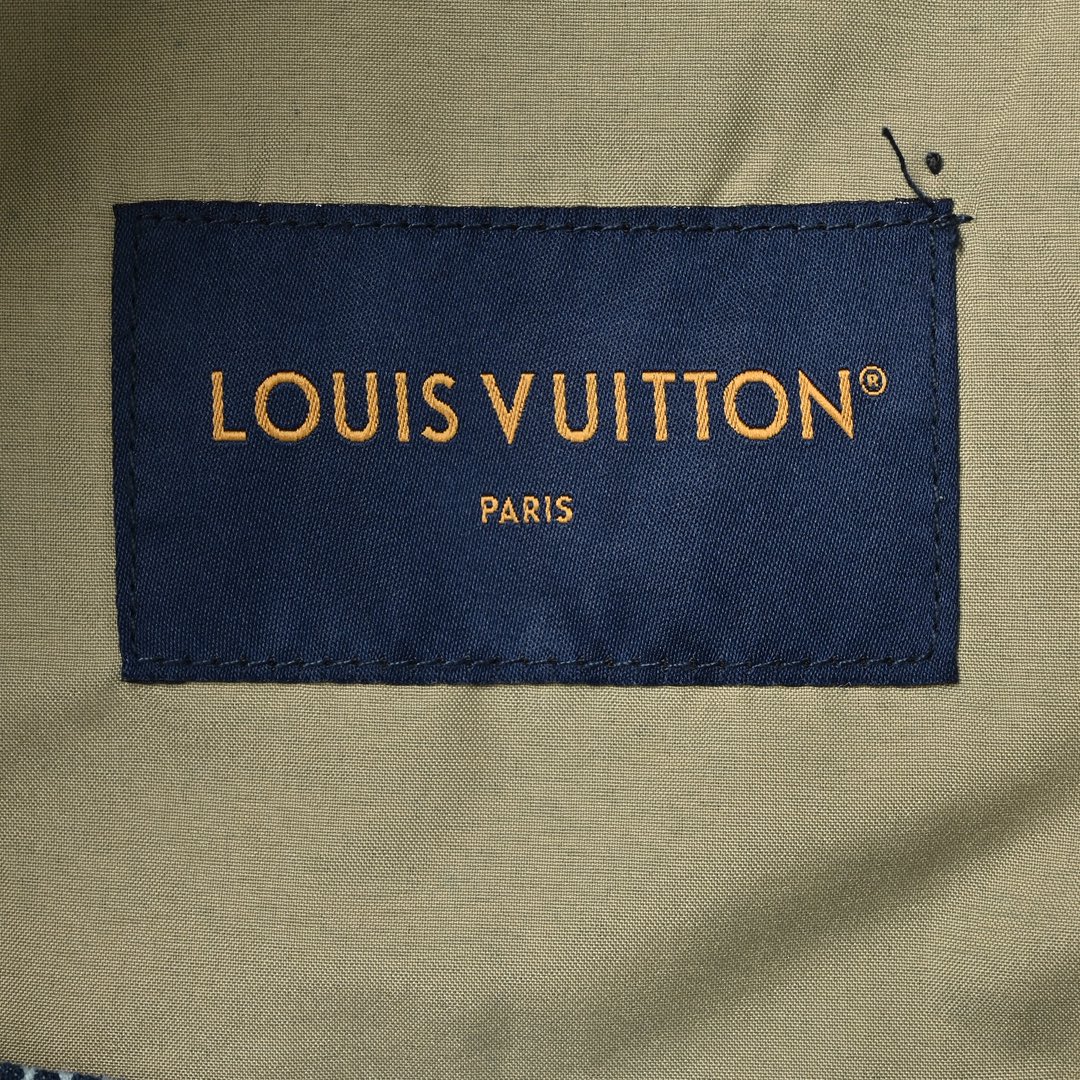 LOUIS VUITTON LV 联名款樱花刺绣竖条纹套装牛仔外套-Chinese UA Cheap High Quatity Brand Clothes Bags handbags Sneakers wholesale wholesaler seller from China Factory suppliers Fashion Clothing Shoes best Quality Beautiful Price LOUIS VUITTON LV 联名款樱花刺绣竖条纹套装牛仔外套