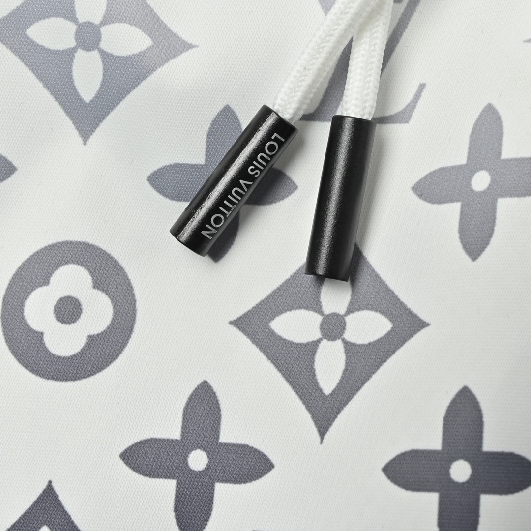 LOUIS VUITTON/路易威登 渐变沙滩短裤-Chinese UA Cheap High Quatity Brand Clothes Bags handbags Sneakers wholesale wholesaler seller from China Factory suppliers Fashion Clothing Shoes best Quality Beautiful Price LOUIS VUITTON/路易威登 渐变沙滩短裤