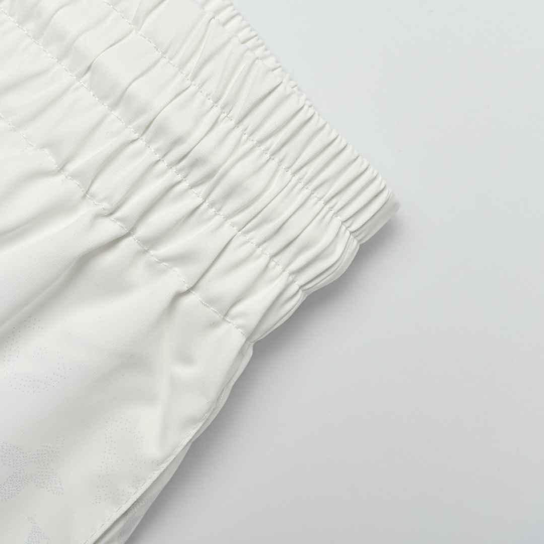 LOUIS VUITTON/路易威登 渐变沙滩短裤-Chinese UA Cheap High Quatity Brand Clothes Bags handbags Sneakers wholesale wholesaler seller from China Factory suppliers Fashion Clothing Shoes best Quality Beautiful Price LOUIS VUITTON/路易威登 渐变沙滩短裤