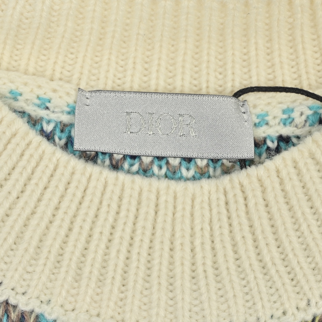 Dior 迪奥 25ss 满印提花圆领毛衣 国专14 000购入ZP操作 纱线采用定染米色 蓝色 棕色 黄色纱线 100%羊毛纱线加捻成股 进口7针提花工艺纱线清晰有度有纹理 表层有明显的羊毛纤维 特殊无下摆设计 配合马卡龙色系上身完美 满身提花 每一个字母都是对位的 区别市面错误版本。 003 尺码s-l-Chinese UA Cheap High Quatity Brand Clothes Bags handbags Sneakers wholesale wholesaler seller from China Factory suppliers Fashion Clothing Shoes best Quality Beautiful Price Dior 迪奥 25ss 满印提花圆领毛衣 国专14 000购入ZP操作 纱线采用定染米色 蓝色 棕色 黄色纱线 100%羊毛纱线加捻成股 进口7针提花工艺纱线清晰有度有纹理 表层有明显的羊毛纤维 特殊无下摆设计 配合马卡龙色系上身完美 满身提花 每一个字母都是对位的 区别市面错误版本。 003 尺码s-l