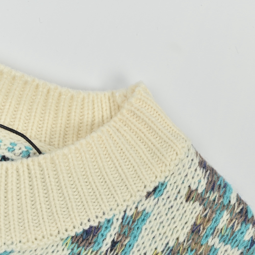 Dior 迪奥 25ss 满印提花圆领毛衣 国专14 000购入ZP操作 纱线采用定染米色 蓝色 棕色 黄色纱线 100%羊毛纱线加捻成股 进口7针提花工艺纱线清晰有度有纹理 表层有明显的羊毛纤维 特殊无下摆设计 配合马卡龙色系上身完美 满身提花 每一个字母都是对位的 区别市面错误版本。 003 尺码s-l-Chinese UA Cheap High Quatity Brand Clothes Bags handbags Sneakers wholesale wholesaler seller from China Factory suppliers Fashion Clothing Shoes best Quality Beautiful Price Dior 迪奥 25ss 满印提花圆领毛衣 国专14 000购入ZP操作 纱线采用定染米色 蓝色 棕色 黄色纱线 100%羊毛纱线加捻成股 进口7针提花工艺纱线清晰有度有纹理 表层有明显的羊毛纤维 特殊无下摆设计 配合马卡龙色系上身完美 满身提花 每一个字母都是对位的 区别市面错误版本。 003 尺码s-l