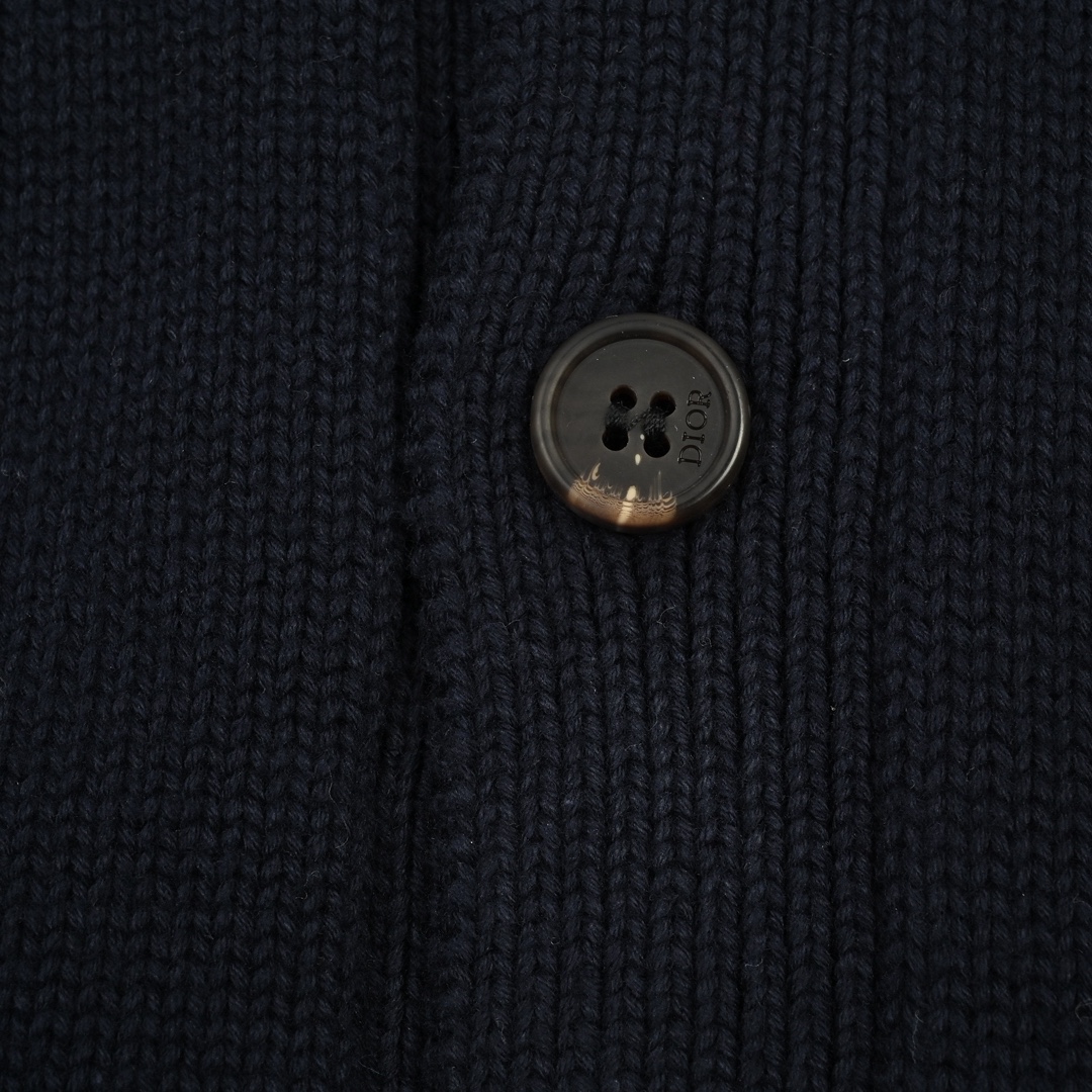 Dior 迪奥 刺绣棉质混纺纽扣开衫-Chinese UA Cheap High Quatity Brand Clothes Bags handbags Sneakers wholesale wholesaler seller from China Factory suppliers Fashion Clothing Shoes best Quality Beautiful Price Dior 迪奥 刺绣棉质混纺纽扣开衫