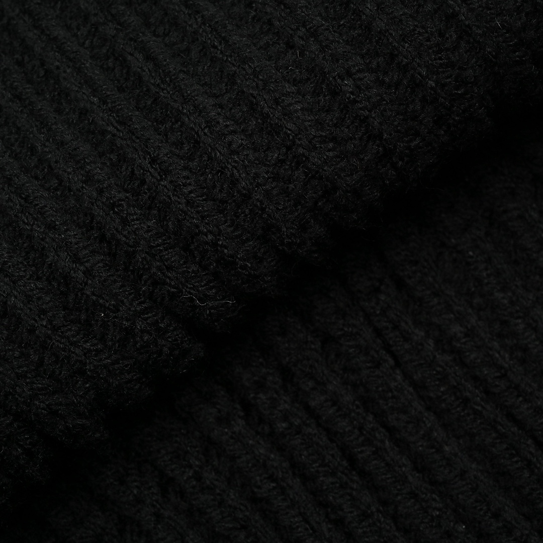 Louis Vuitton 路易威登 徽标珍珠半拉链针织外套