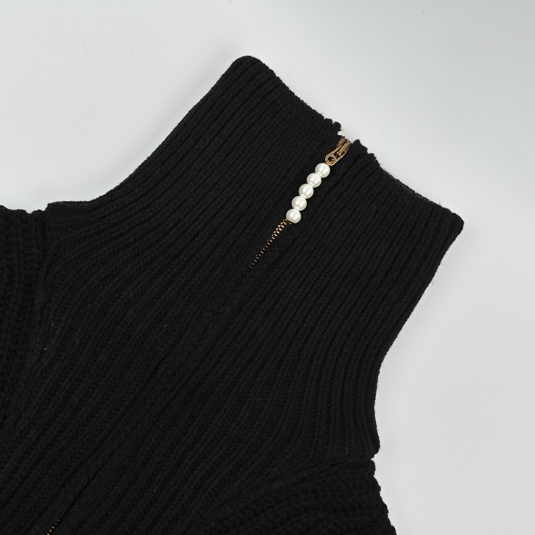 Louis Vuitton 路易威登 徽标珍珠半拉链针织外套