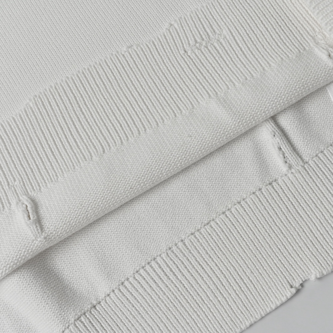 Balenciaga 巴黎世家 圆环立体章仔毛衣-Chinese UA Cheap High Quatity Brand Clothes Bags handbags Sneakers wholesale wholesaler seller from China Factory suppliers Fashion Clothing Shoes best Quality Beautiful Price Balenciaga 巴黎世家 圆环立体章仔毛衣