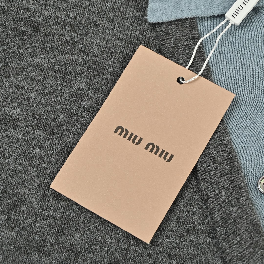 MIUMIU 提花徽标假两件羊绒针织POLO长袖 灰色