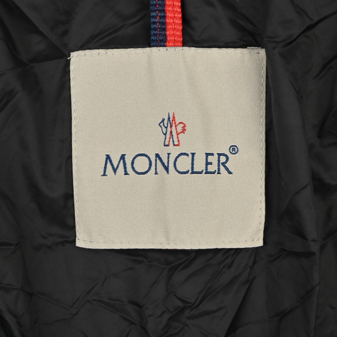 Moncler Cardigan男士羽绒加衬羊毛和羊绒拉链开衫-莆田鞋,莆田鞋货源,高仿鞋,高仿鞋货源,安福档口,莆田高仿鞋,莆田鞋批发,高仿鞋批发,莆田高仿运动鞋,高仿运动鞋,莆田运动鞋 Moncler Cardigan男士羽绒加衬羊毛和羊绒拉链开衫