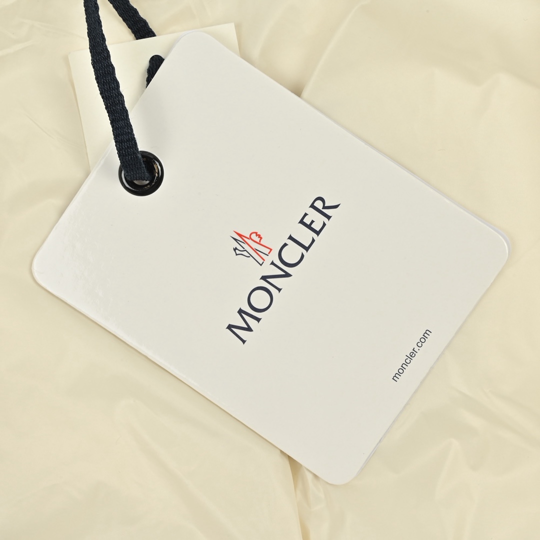 -大标羽绒服白雪公主 Moncler Jadeite/蒙口24年新款女拼接假二件短款羽绒服