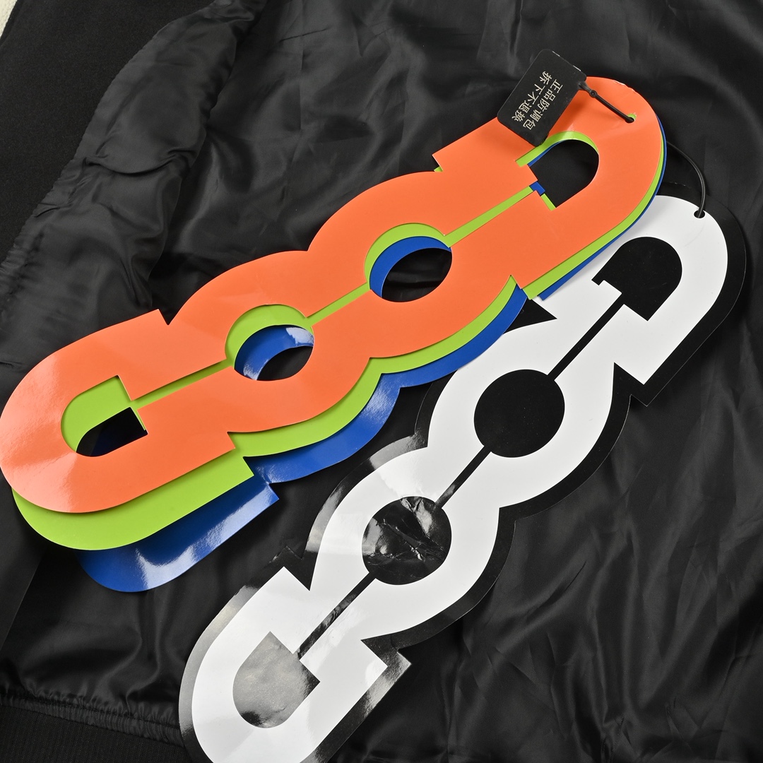 GOODBRAND Love is good经典珍珠标语拼色棒球服男女同款夹克外套-Chinese UA Cheap High Quatity Brand Clothes Bags handbags Sneakers wholesale wholesaler seller from China Factory suppliers Fashion Clothing Shoes best Quality Beautiful Price GOODBRAND Love is good经典珍珠标语拼色棒球服男女同款夹克外套