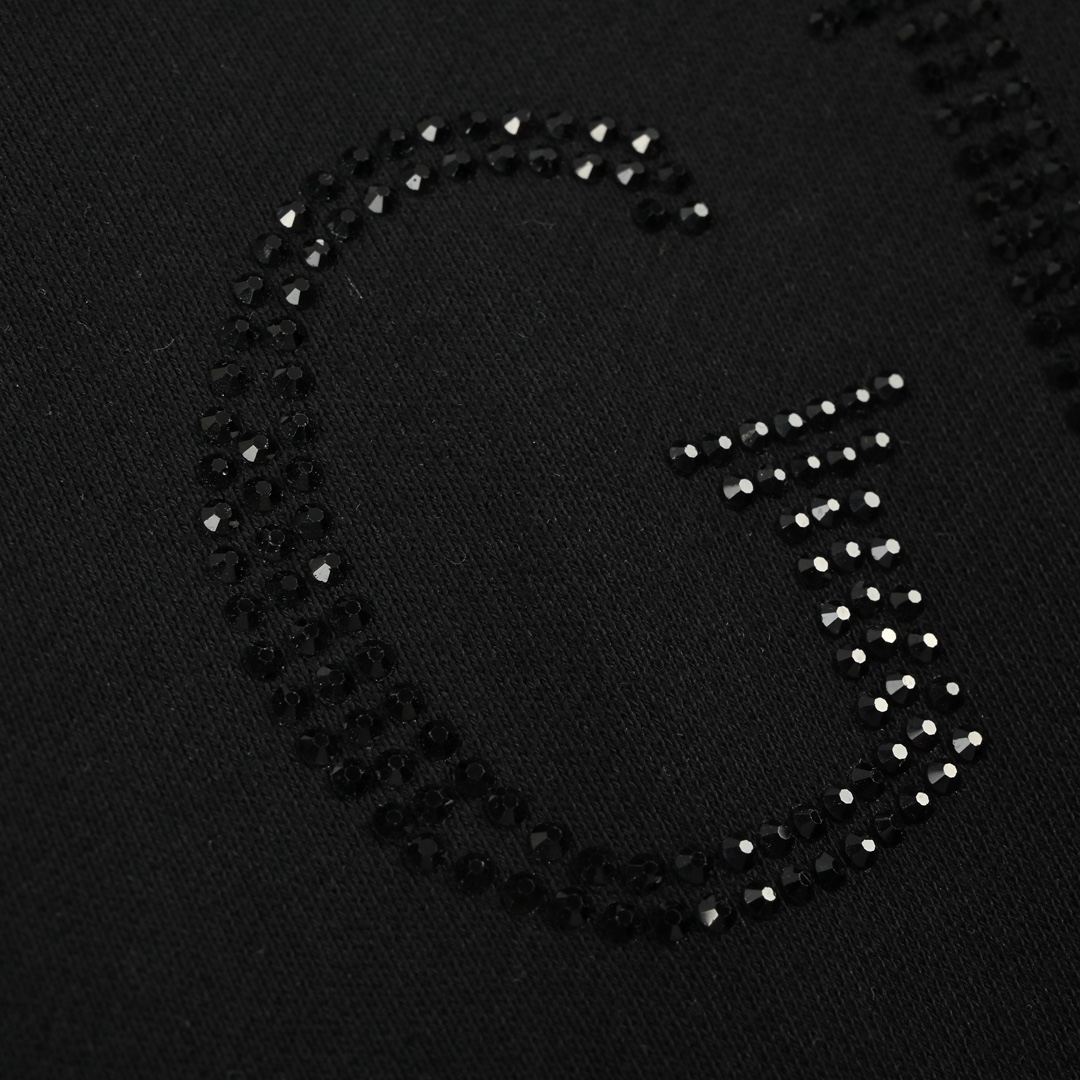 Gucci新品！2025秋冬系列高克重卫衣 选用客供定制针织100%纯棉面打造