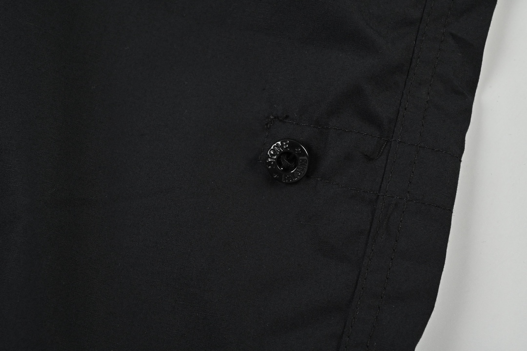 STONEISLAND 石头岛 新款黑徽标休闲长裤 STONEISLAND 石头岛 新款黑徽标休闲长裤