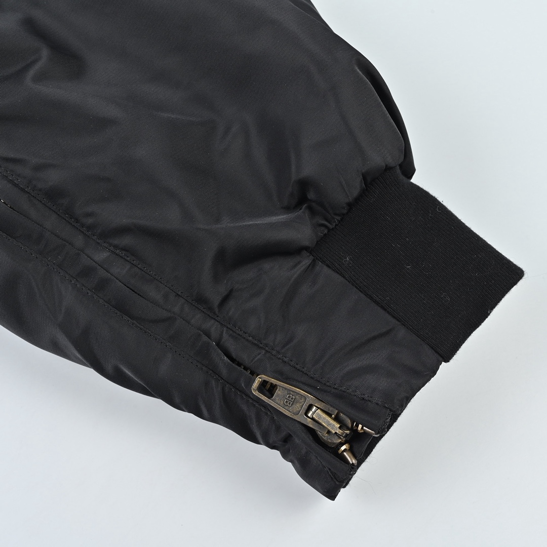 Balenciaga 巴黎世家 BLCG 23FW 粮食署飞行棉服夹克-莆田鞋,莆田鞋货源,高仿鞋,高仿鞋货源,安福档口,莆田高仿鞋,莆田鞋批发,高仿鞋批发,莆田高仿运动鞋,高仿运动鞋,莆田运动鞋 Balenciaga 巴黎世家 BLCG 23FW 粮食署飞行棉服夹克