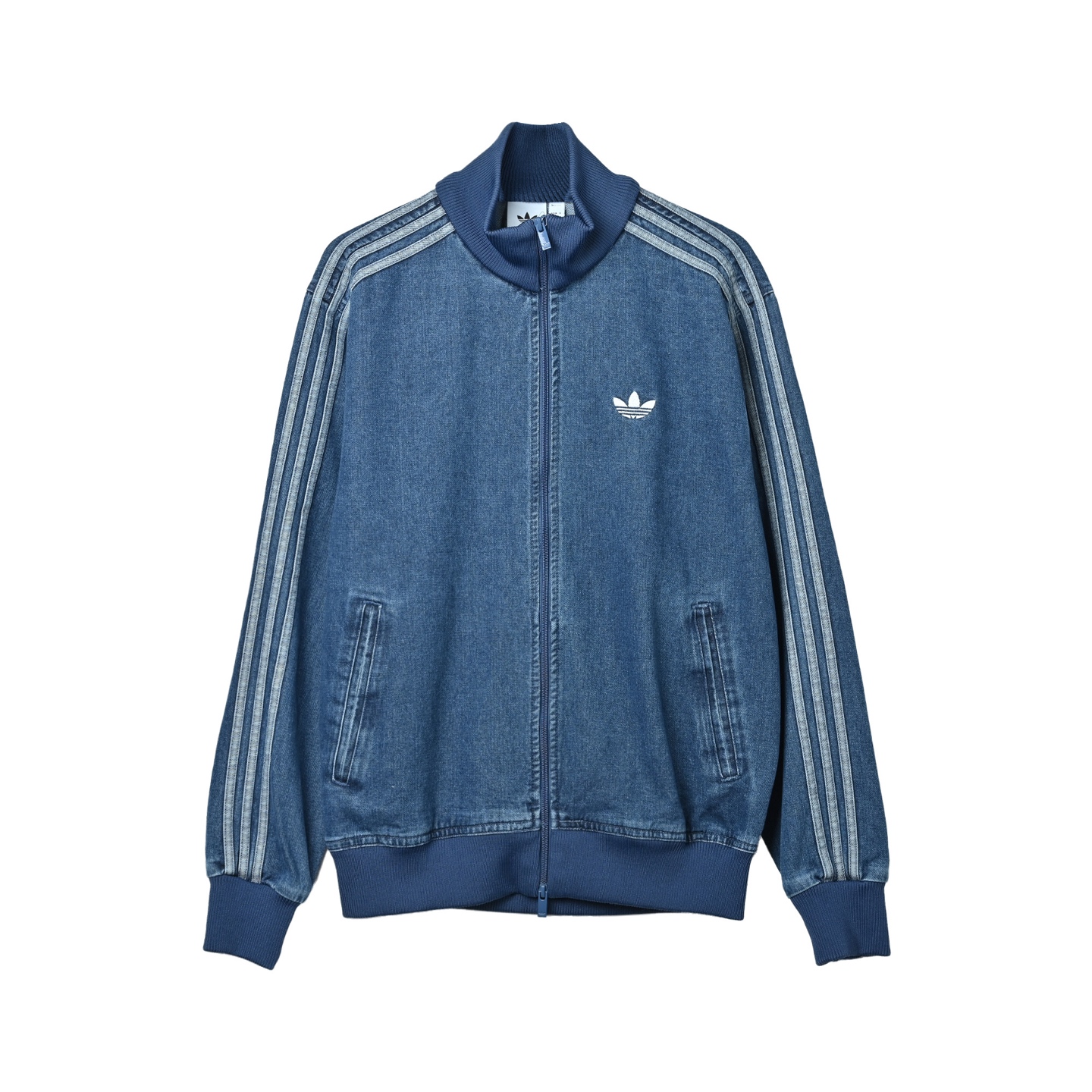 Adidas阿迪达斯三叶草黑色牛仔外套 水洗做旧丹宁面料-莆田鞋,莆田鞋货源,高仿鞋,高仿鞋货源,安福档口,莆田高仿鞋,莆田鞋批发,高仿鞋批发,莆田高仿运动鞋,高仿运动鞋,莆田运动鞋 Adidas阿迪达斯三叶草黑色牛仔外套 水洗做旧丹宁面料