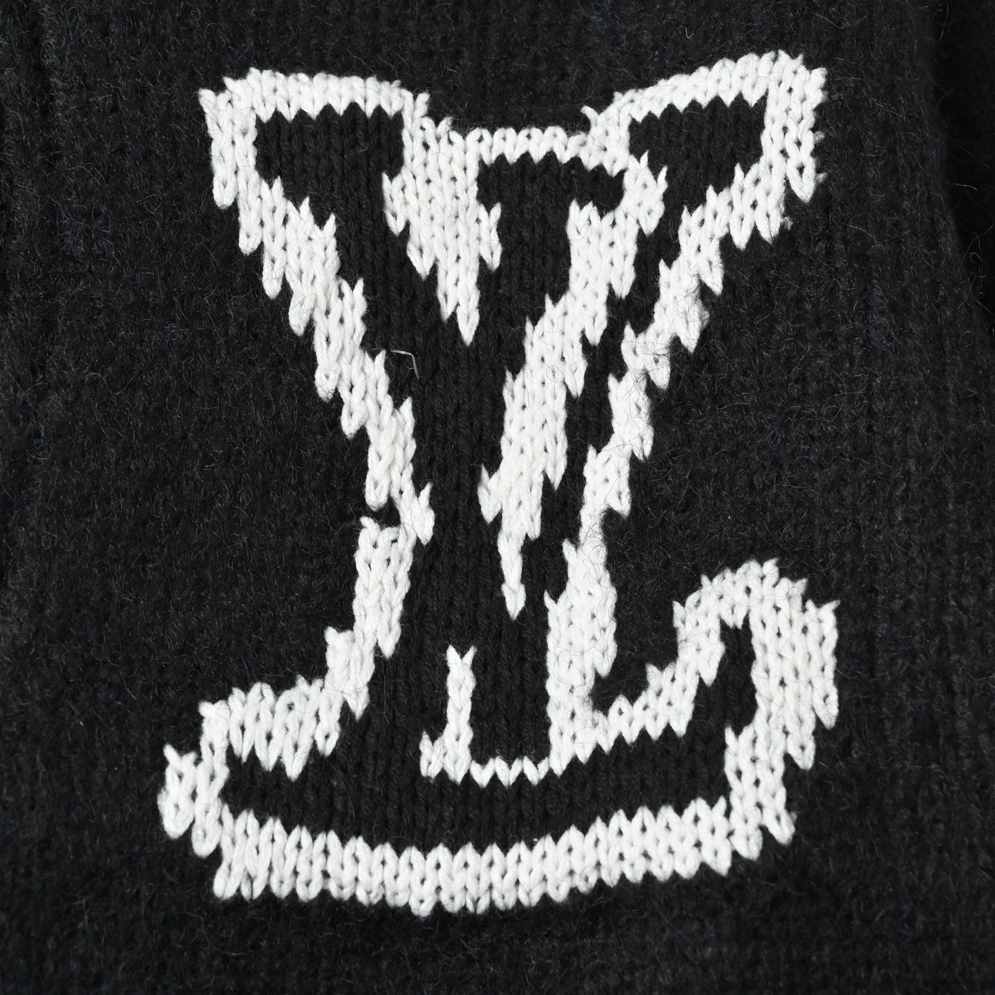 Louis Vuitton路易威登PRECOLL 黑色针织开衫