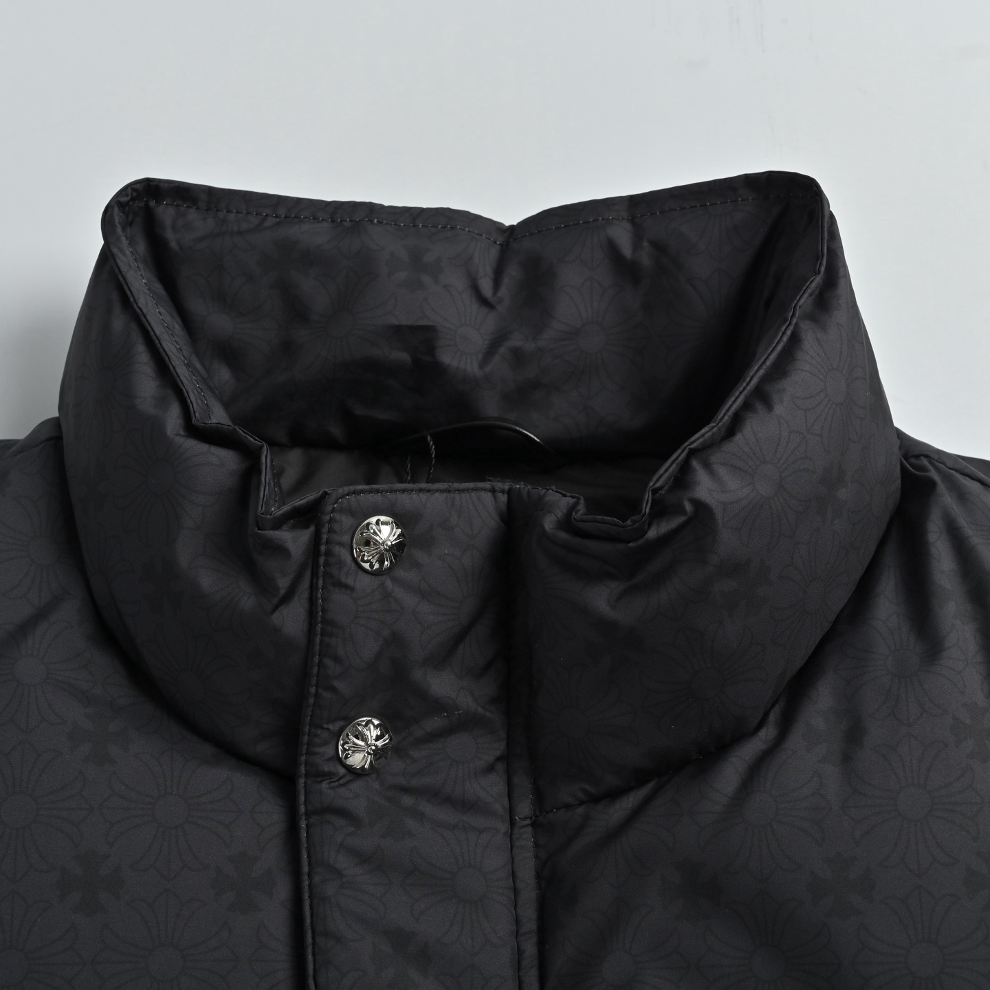 Chrome Hearts/克罗心 暗纹提花羽绒服黑色