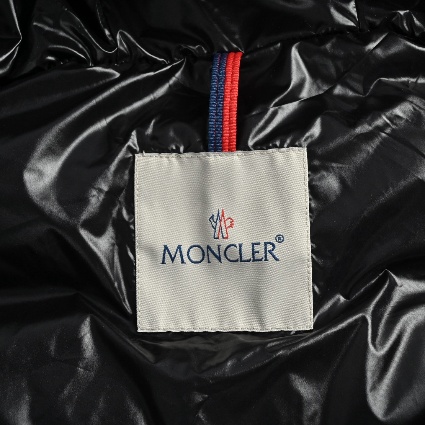 鹅绒 Moncler 蒙口 Baby娃娃款女士中长款连帽羽绒服90绒娃娃款-Chinese UA Cheap High Quatity Brand Clothes Bags handbags Sneakers wholesale wholesaler seller from China Factory suppliers Fashion Clothing Shoes best Quality Beautiful Price 鹅绒 Moncler 蒙口 Baby娃娃款女士中长款连帽羽绒服90绒娃娃款