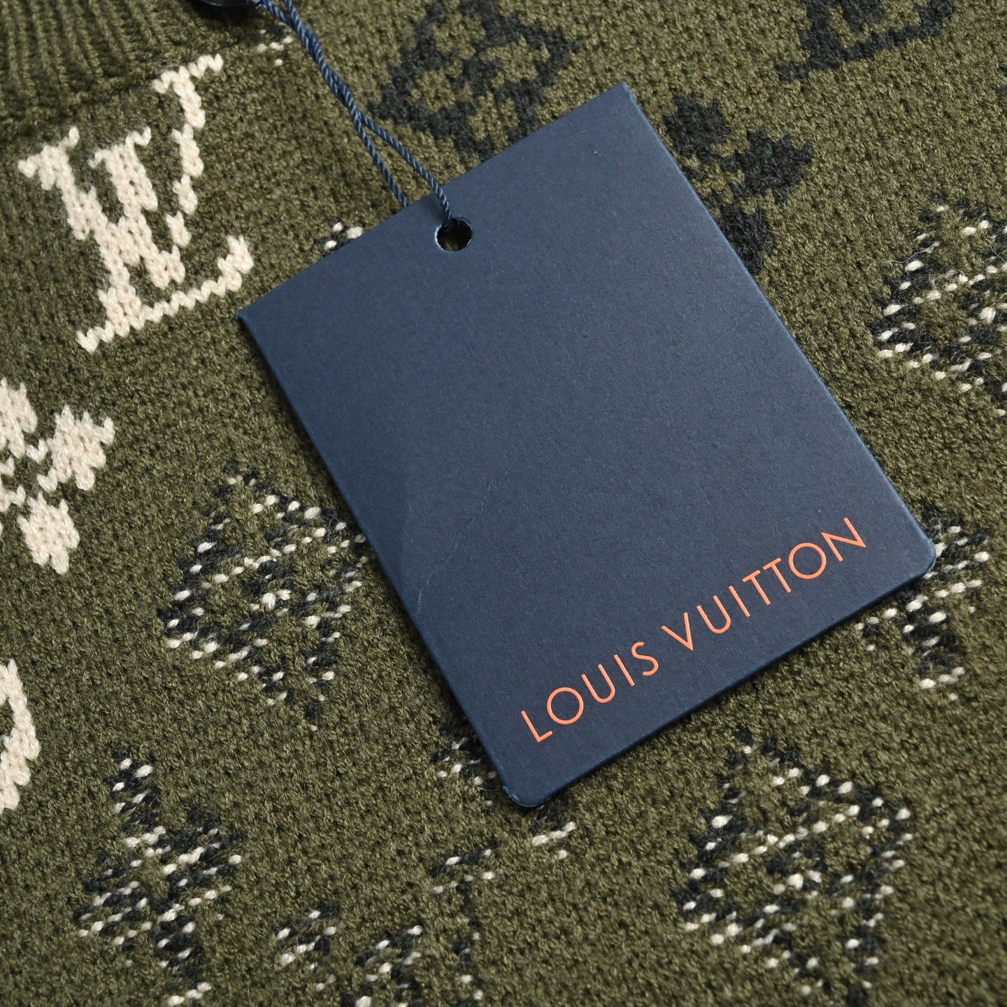 Louis Vuitton路易威登老花迷彩针织圆领毛衣 LV这款Monogram迷彩针织衫