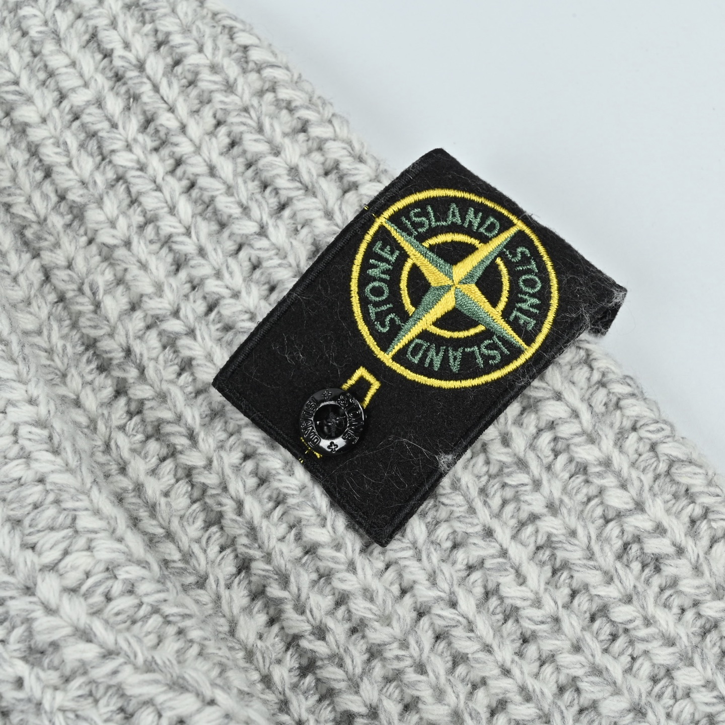 Stone Island 银灰色石头岛粗针织拉链外套-Chinese UA Cheap High Quatity Brand Clothes Bags handbags Sneakers wholesale wholesaler seller from China Factory suppliers Fashion Clothing Shoes best Quality Beautiful Price Stone Island 银灰色石头岛粗针织拉链外套