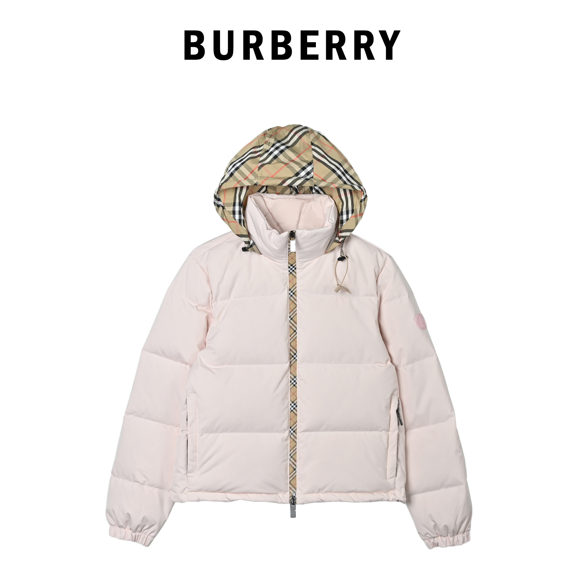 本地自取💰660 （女款） Burberry巴宝莉格纹隐藏帽羽绒服 Burberry女款格纹隐藏帽羽绒服，黑色主调+经典格纹帽，英伦风满满!短款设计超显高， 003 𝐒𝐢𝐳𝐞:𝐬𝐦𝐥