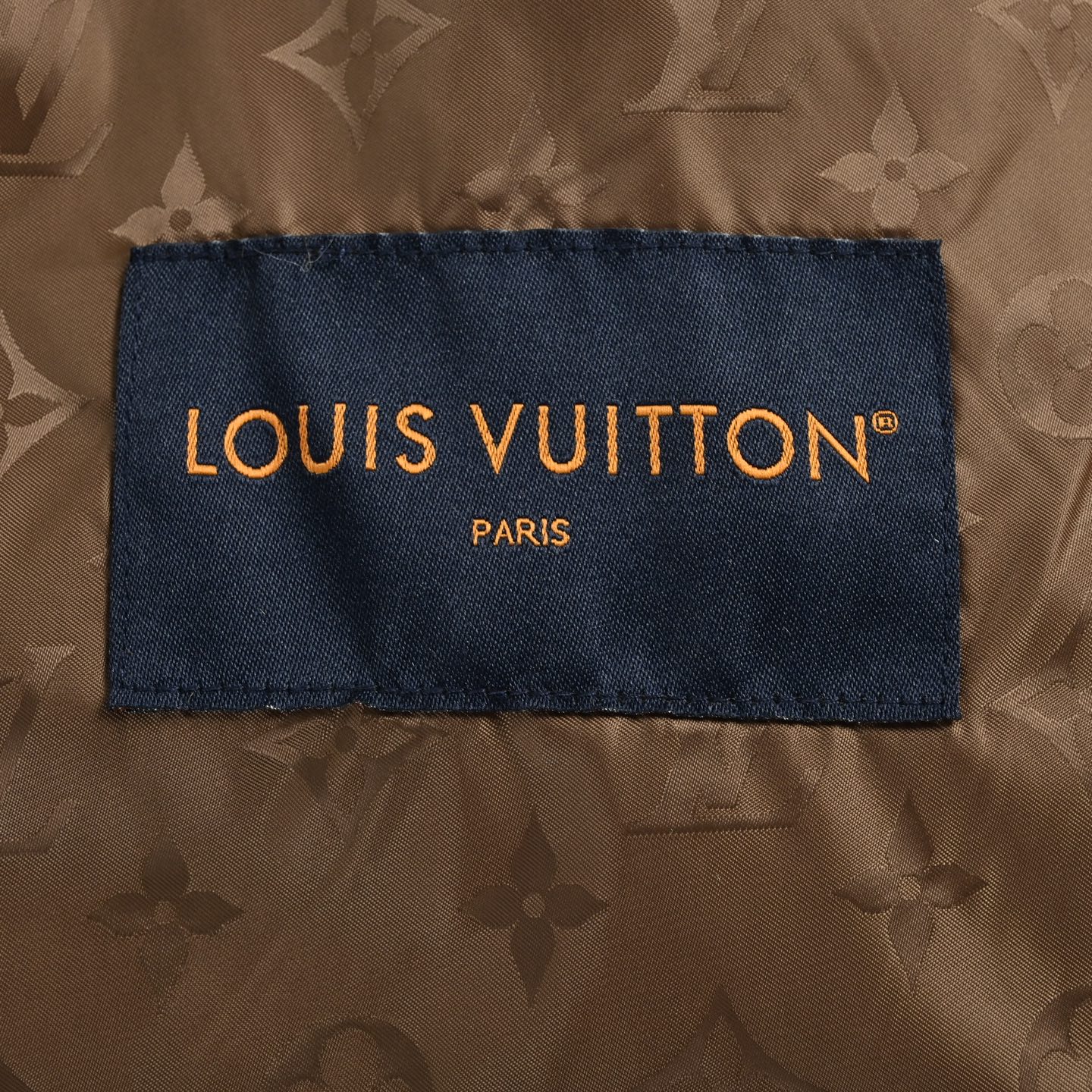 Louis Vuitton路易威登虎皮拉链绒面连帽外套 LVSKI系列绒面连帽外套