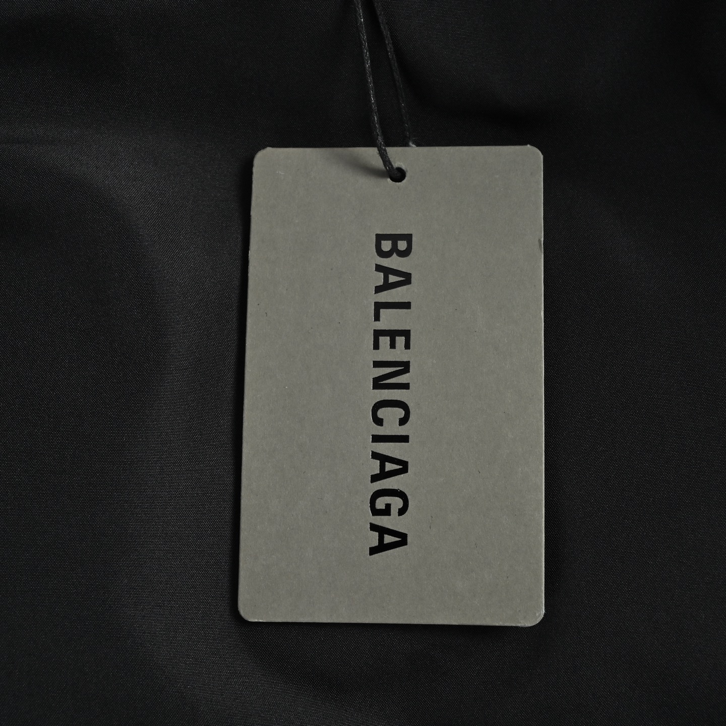 Balenciaga巴黎世家环形刺绣短款面包服 黑色