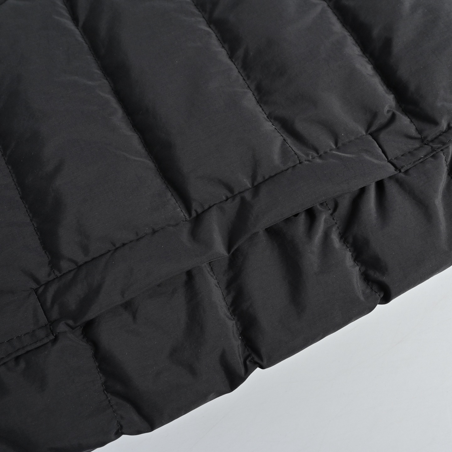 AcneStudios 25Fw小标排骨羽绒马甲