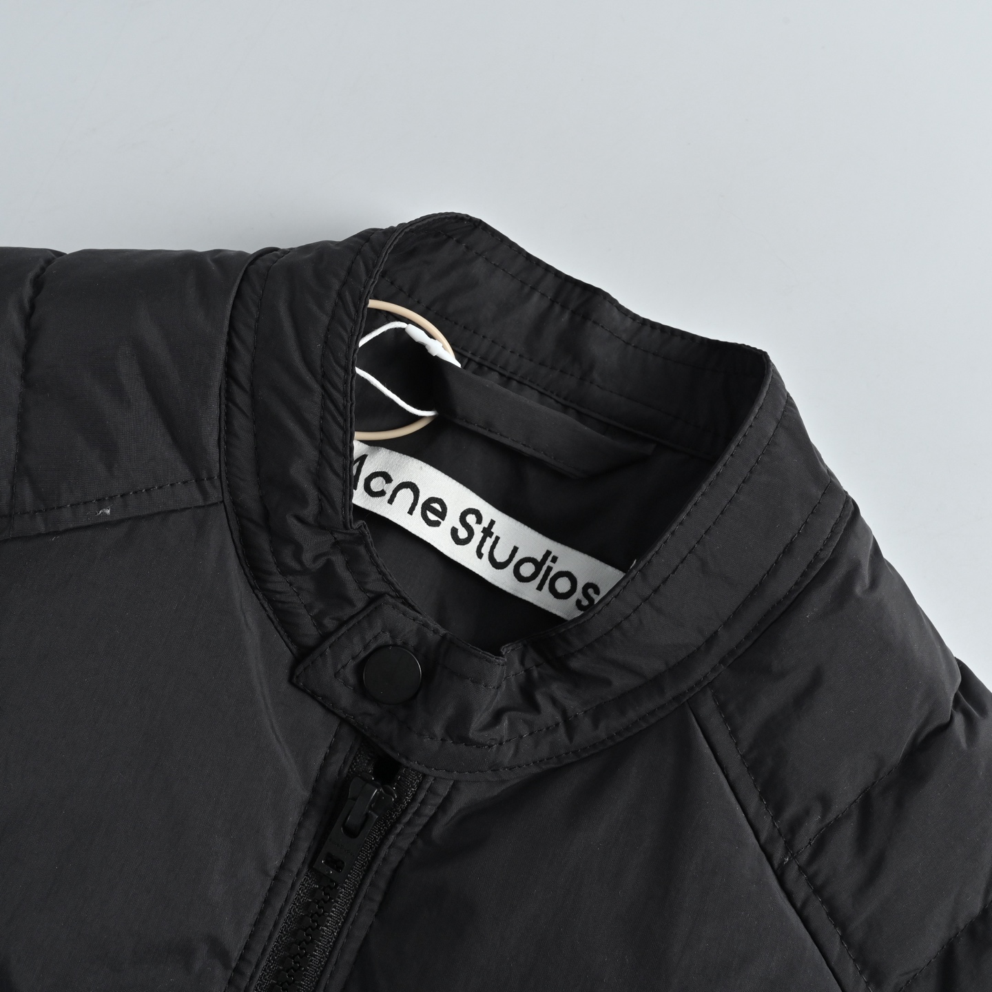AcneStudios 25Fw小标排骨羽绒马甲