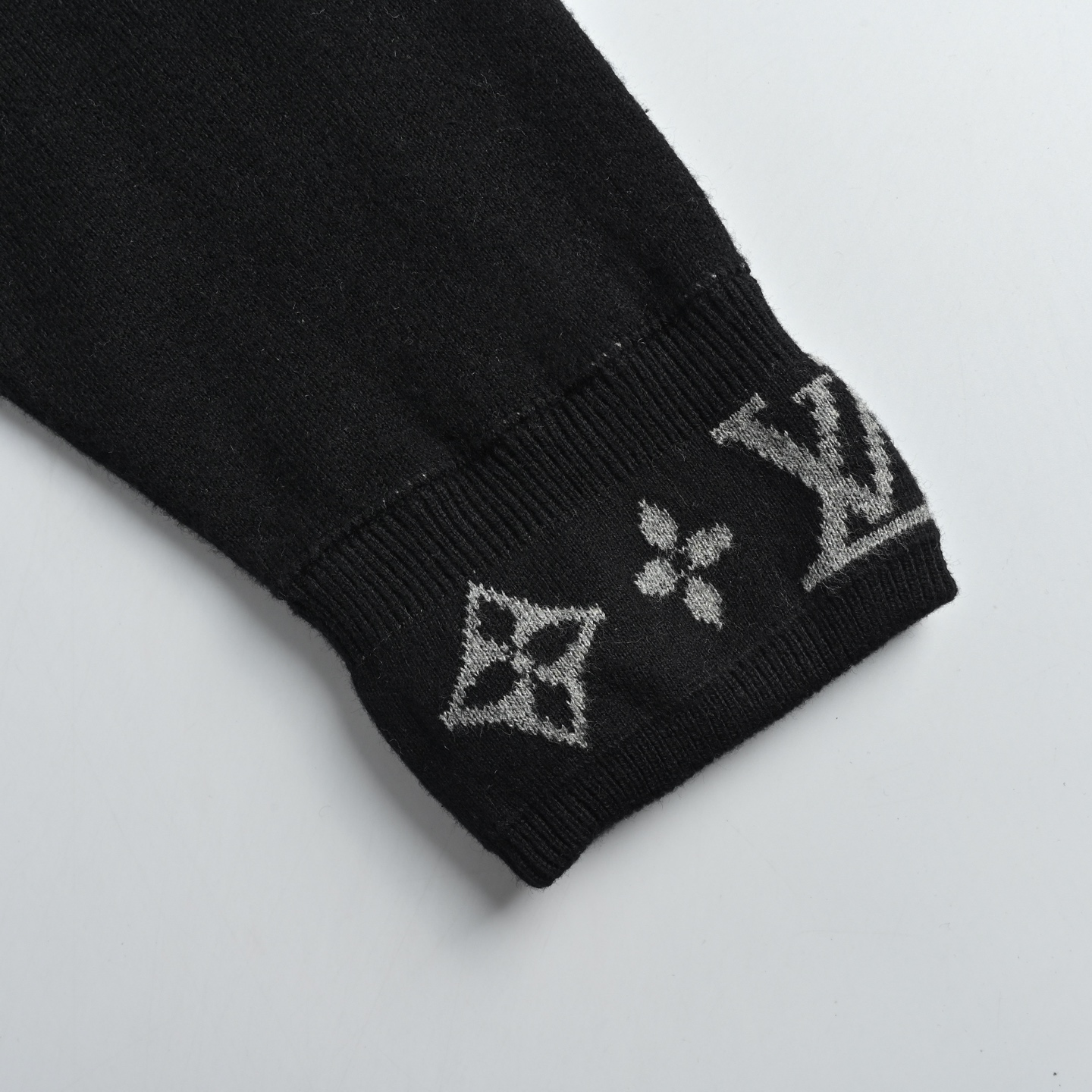 Louis Vuitton 路易威登 25SS 提花螺纹立领拉链毛织外套