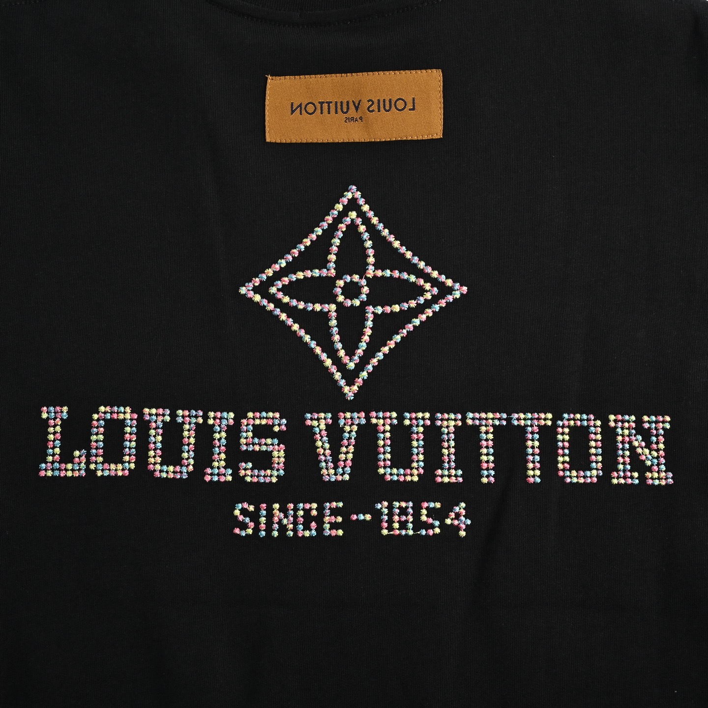 Louis Vuitton路易威登彩色四叶草刺绣短袖