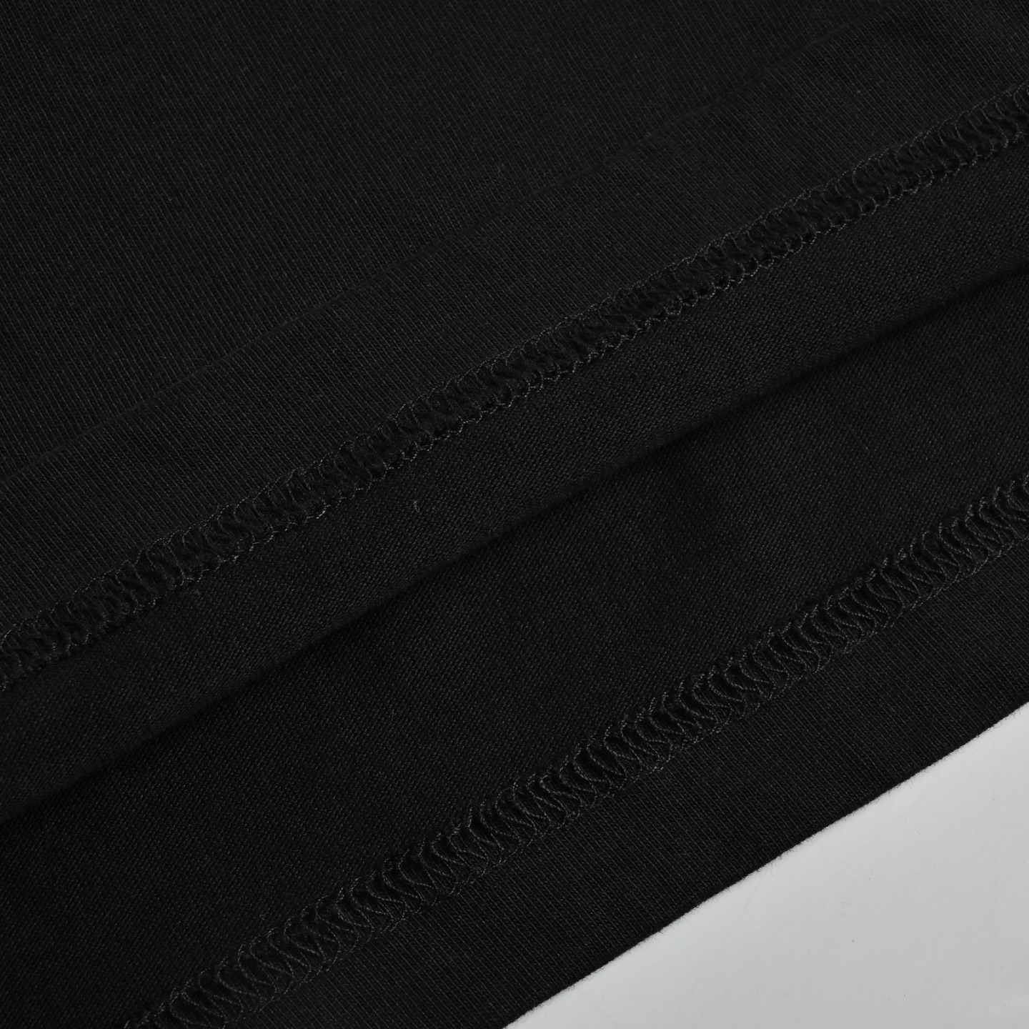 Louis Vuitton路易威登 前后贴布logo短袖-Chinese UA Cheap High Quatity Brand Clothes Bags handbags Sneakers wholesale wholesaler seller from China Factory suppliers Fashion Clothing Shoes best Quality Beautiful Price Louis Vuitton路易威登 前后贴布logo短袖