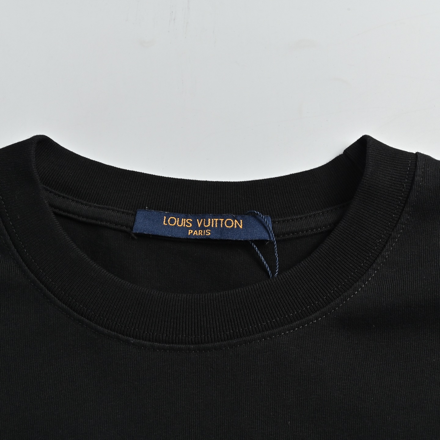 Louis Vuitton路易威登 前后贴布logo短袖-Chinese UA Cheap High Quatity Brand Clothes Bags handbags Sneakers wholesale wholesaler seller from China Factory suppliers Fashion Clothing Shoes best Quality Beautiful Price Louis Vuitton路易威登 前后贴布logo短袖