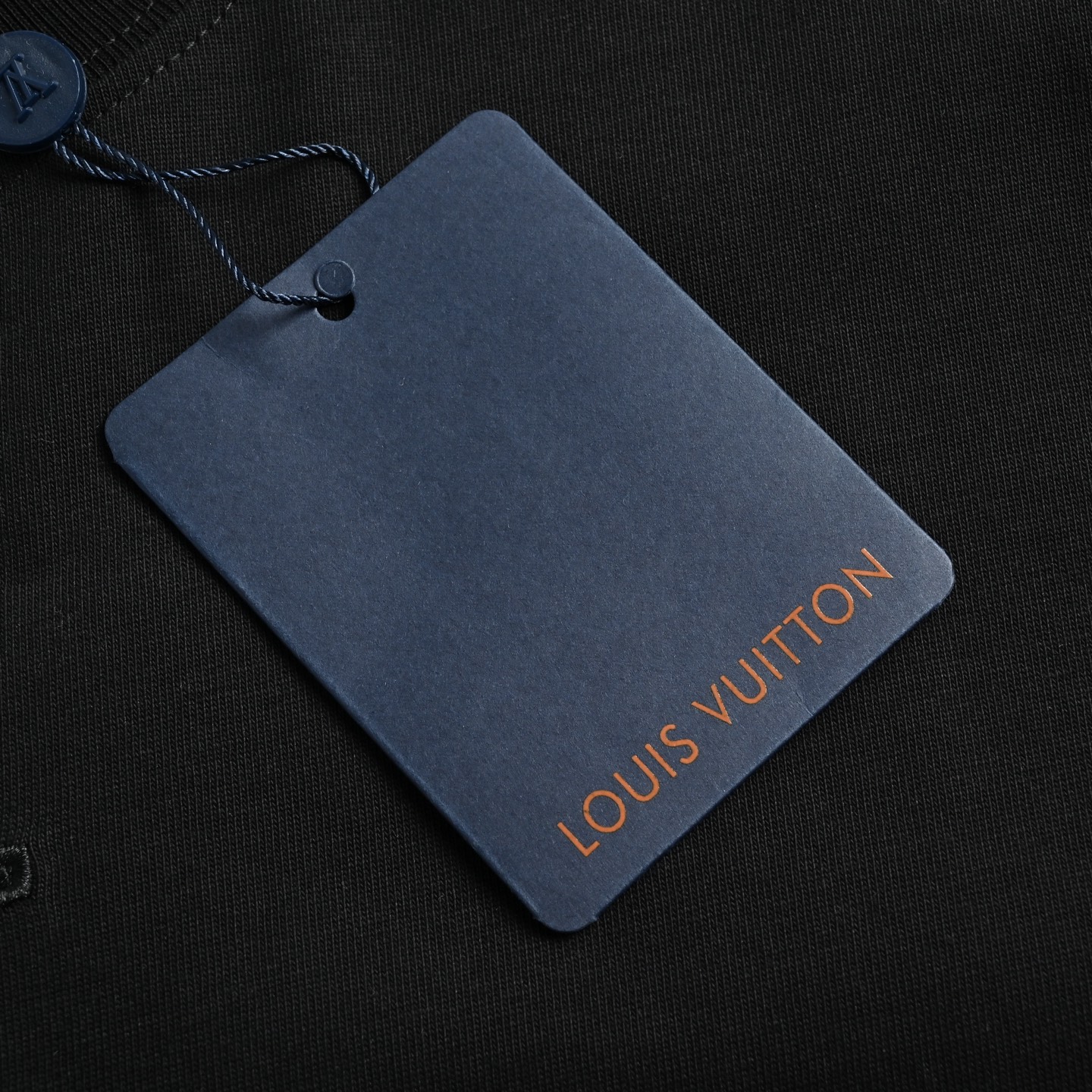 Louis Vuitton路易威登 胸口暗纹老花刺绣短袖