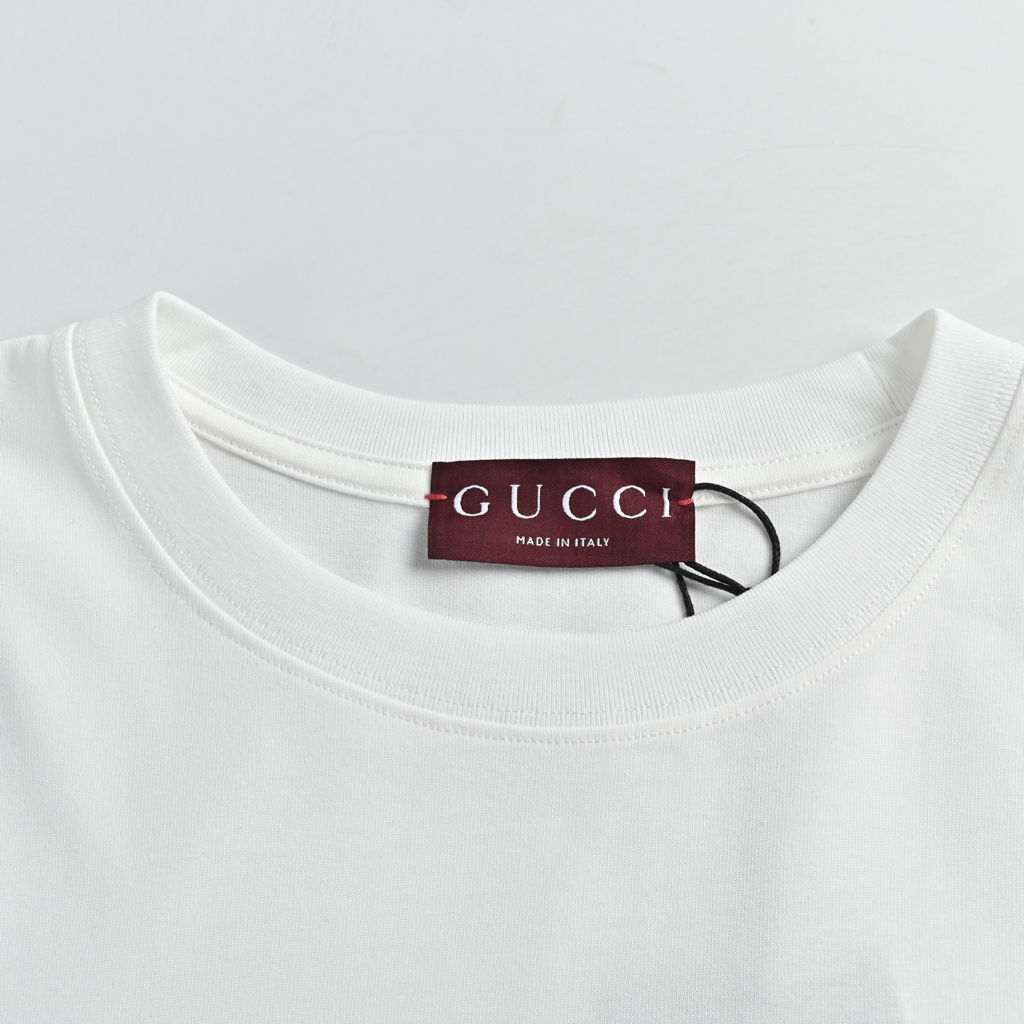 GUCCI古驰GUC 胸前大印花短袖T恤-Chinese UA Cheap High Quatity Brand Clothes Bags handbags Sneakers wholesale wholesaler seller from China Factory suppliers Fashion Clothing Shoes best Quality Beautiful Price GUCCI古驰GUC 胸前大印花短袖T恤