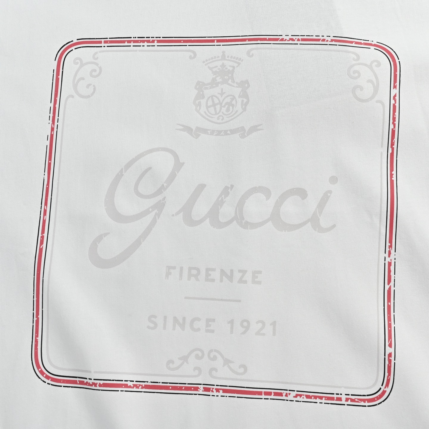 GUCCI古驰GUC 胸前大印花短袖T恤-Chinese UA Cheap High Quatity Brand Clothes Bags handbags Sneakers wholesale wholesaler seller from China Factory suppliers Fashion Clothing Shoes best Quality Beautiful Price GUCCI古驰GUC 胸前大印花短袖T恤