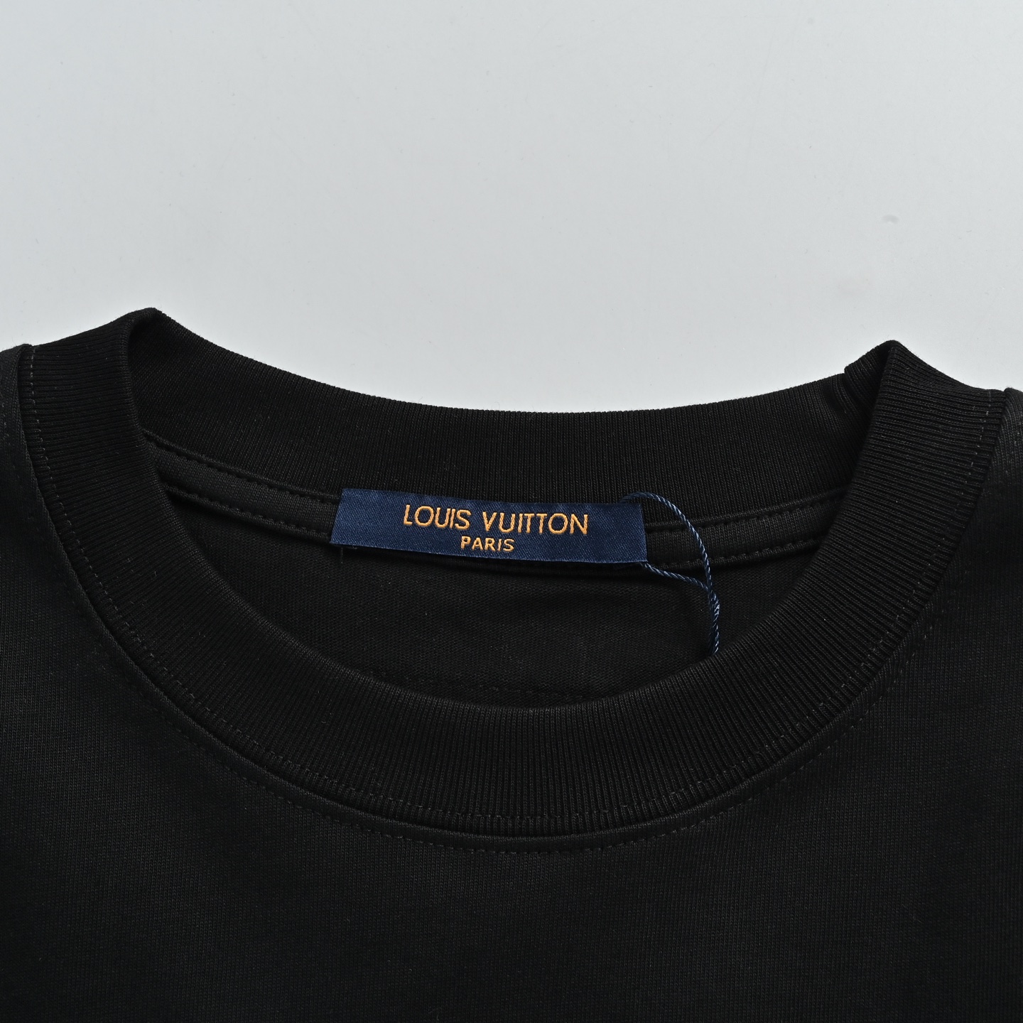 Louis Vuitton路易威登经典烫钻大logo短袖-Top High Quatity Cheap Sneakers Fashion Clothing Clothes Bags handbags Shoes of all Brand wholesale With The best Quality And Beautiful Price from China Factory Chinese suppliers wholesaler seller Louis Vuitton路易威登经典烫钻大logo短袖