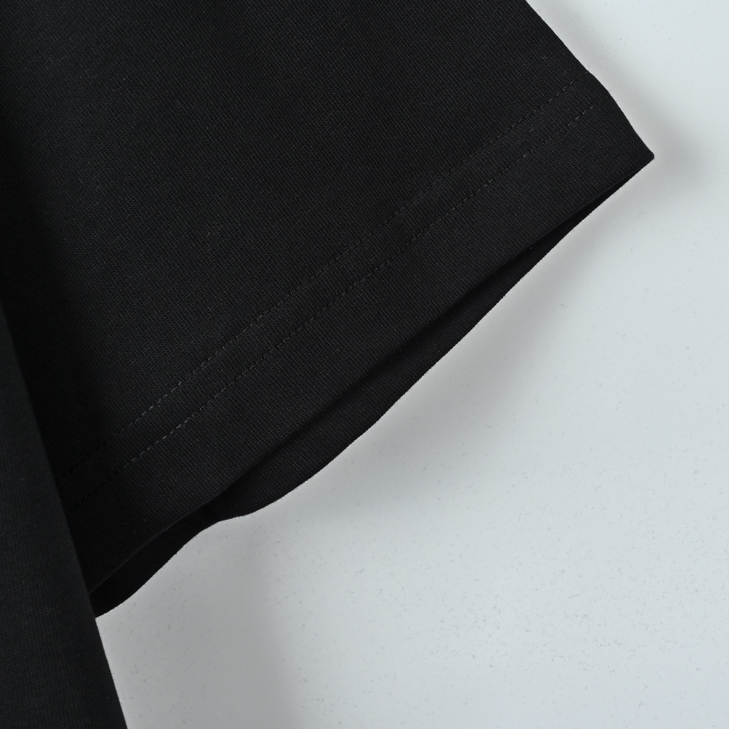 Louis Vuitton路易威登经典烫钻大logo短袖-Top High Quatity Cheap Sneakers Fashion Clothing Clothes Bags handbags Shoes of all Brand wholesale With The best Quality And Beautiful Price from China Factory Chinese suppliers wholesaler seller Louis Vuitton路易威登经典烫钻大logo短袖