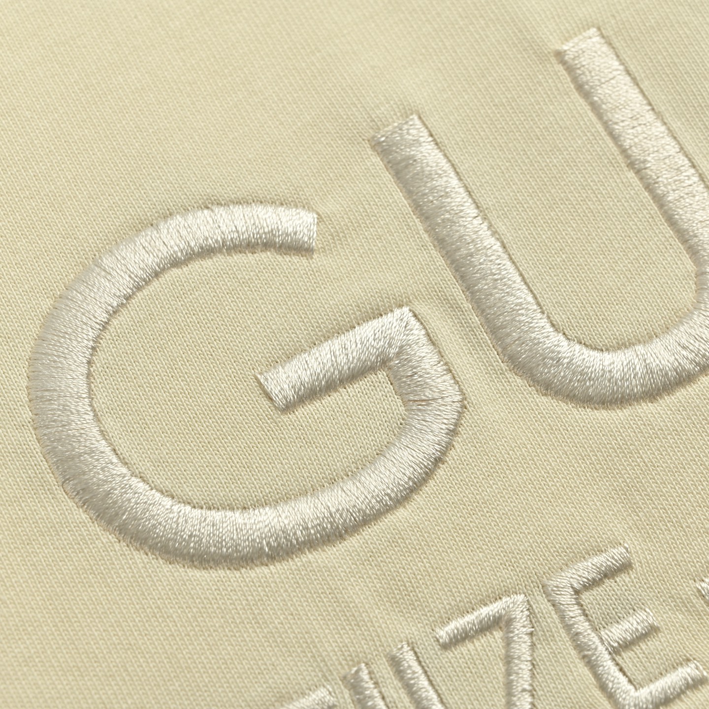 Gucci 古驰经典logo刺绣字母短袖 Gucci 古驰经典logo刺绣字母短袖