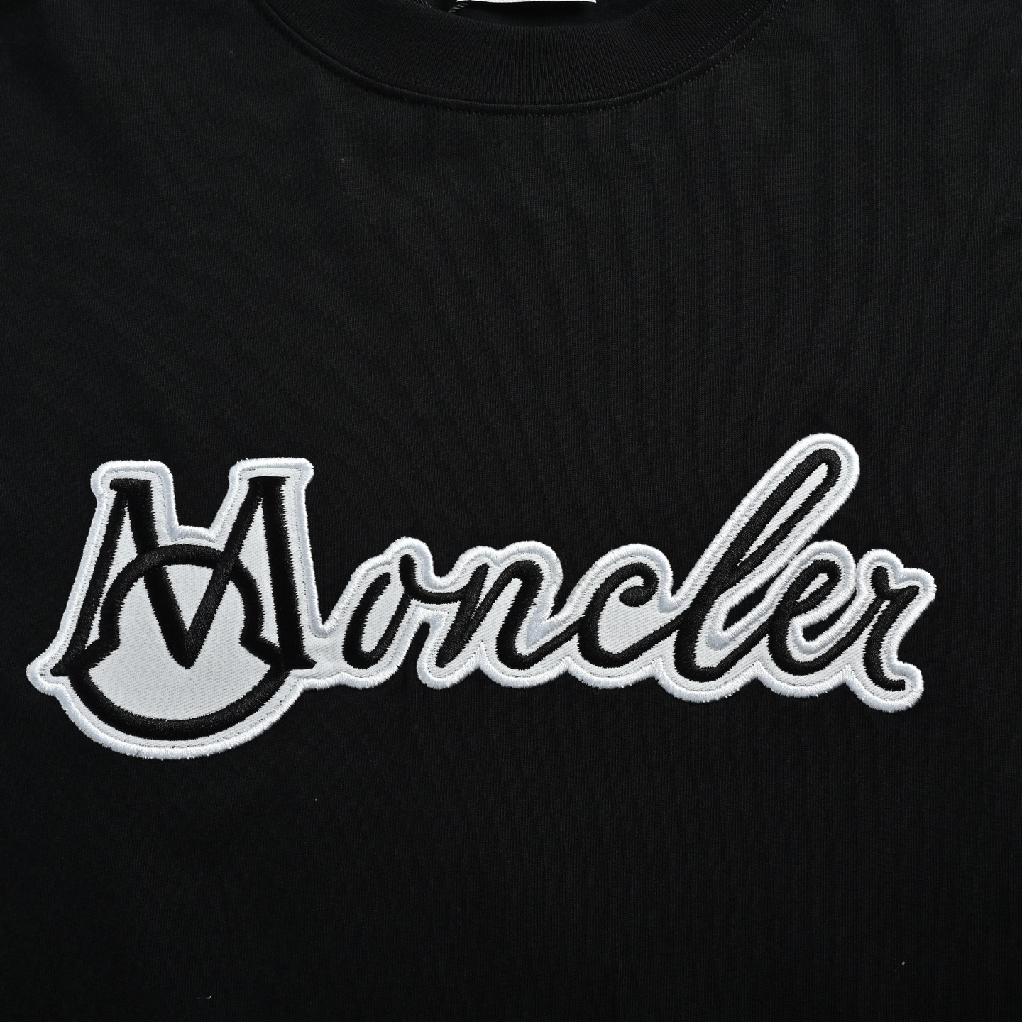 Moncler蒙口 胸前大logo刺绣短袖