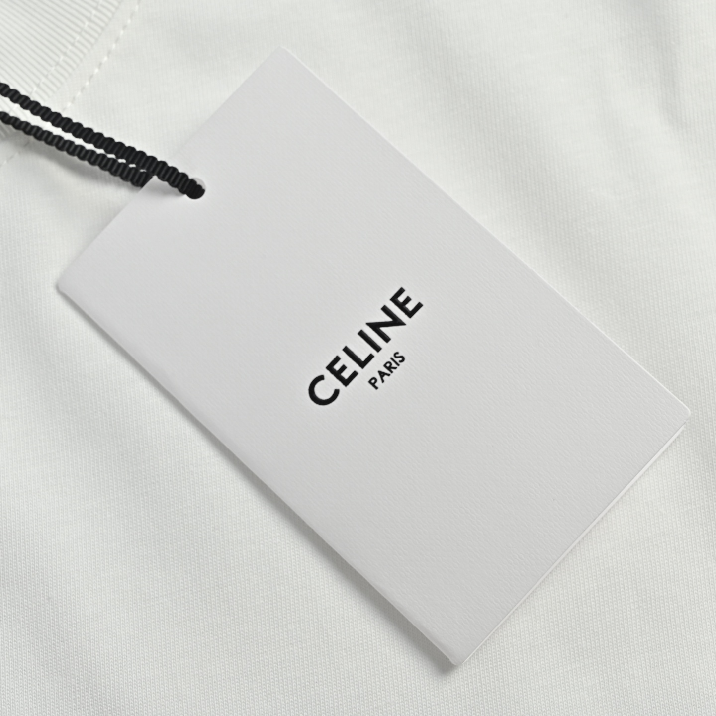 Celine 赛琳复古方框字幕印花短袖-Chinese UA Cheap High Quatity Brand Clothes Bags handbags Sneakers wholesale wholesaler seller from China Factory suppliers Fashion Clothing Shoes best Quality Beautiful Price Celine 赛琳复古方框字幕印花短袖