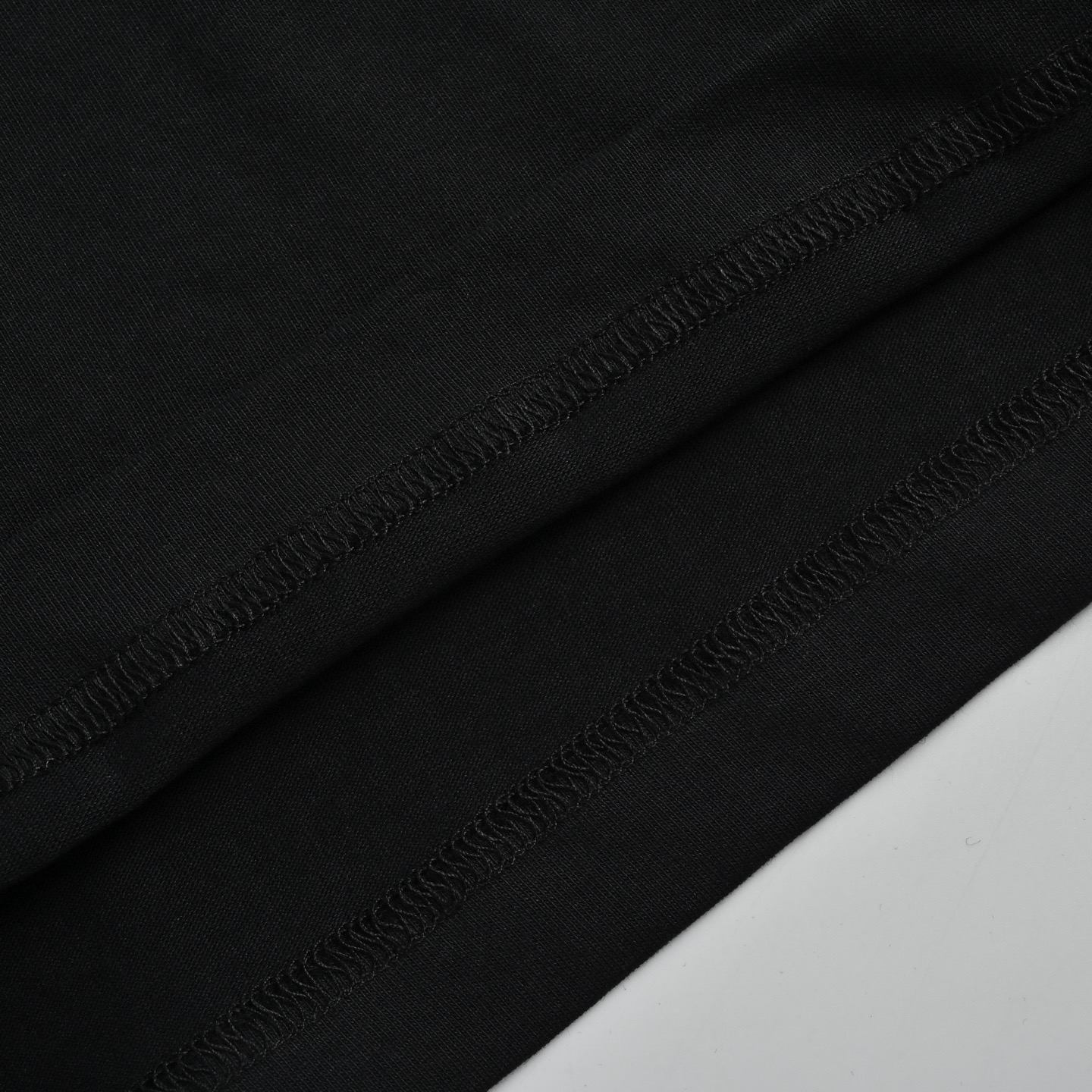 Moncler蒙口 模糊logo印花短袖-Chinese UA Cheap High Quatity Brand Clothes Bags handbags Sneakers wholesale wholesaler seller from China Factory suppliers Fashion Clothing Shoes best Quality Beautiful Price Moncler蒙口 模糊logo印花短袖