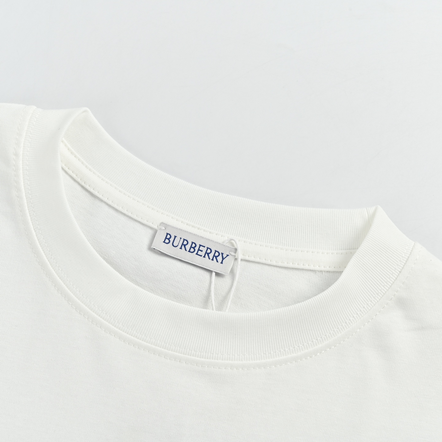 Burberry 巴宝莉 25ss 拼色战马骑士刺绣短袖-Chinese UA Cheap High Quatity Brand Clothes Bags handbags Sneakers wholesale wholesaler seller from China Factory suppliers Fashion Clothing Shoes best Quality Beautiful Price Burberry 巴宝莉 25ss 拼色战马骑士刺绣短袖