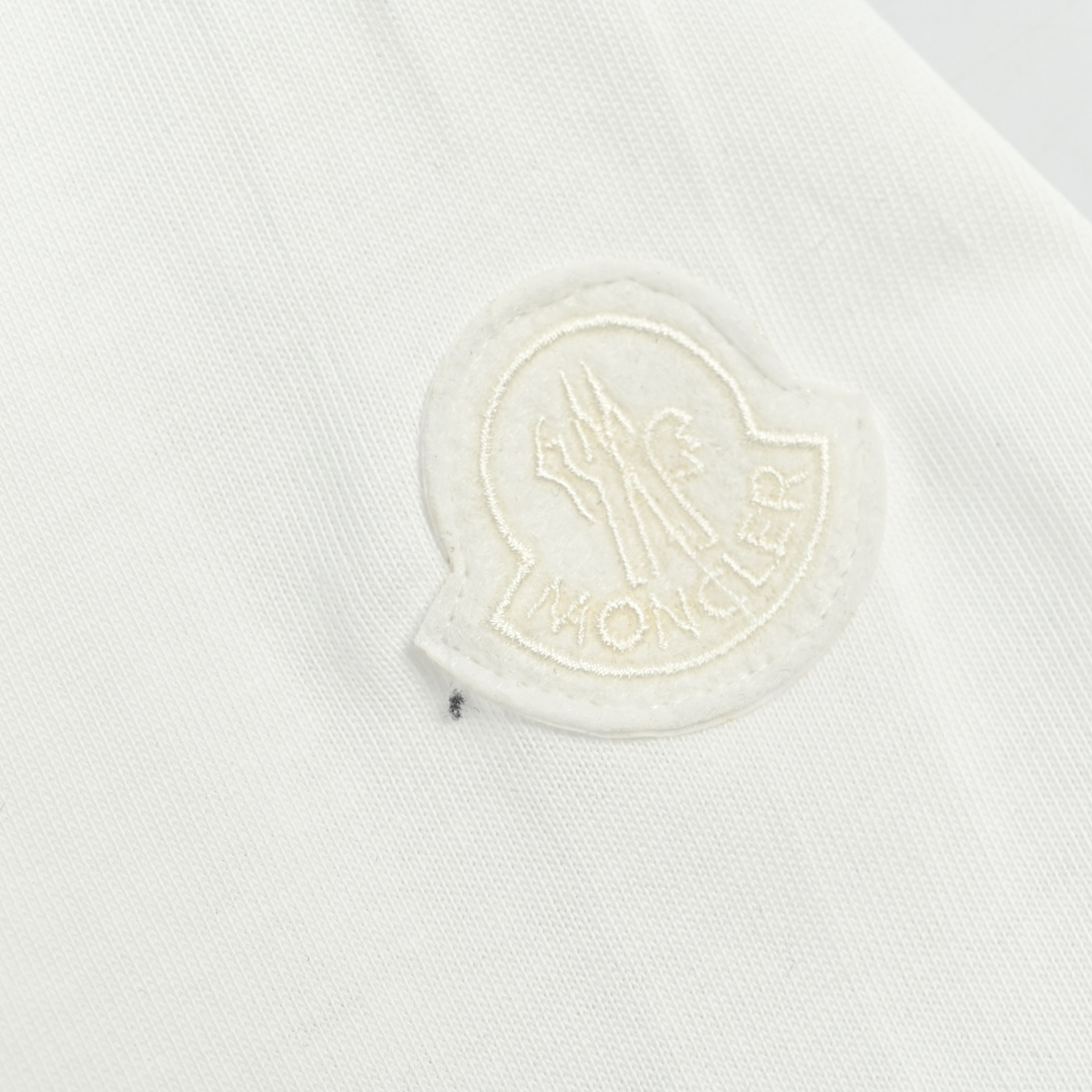 MONCLER蒙口胸前logo印花短袖T恤-Top High Quatity Cheap Sneakers Fashion Clothing Clothes Bags handbags Shoes of all Brand wholesale With The best Quality And Beautiful Price from China Factory Chinese suppliers wholesaler seller MONCLER蒙口胸前logo印花短袖T恤