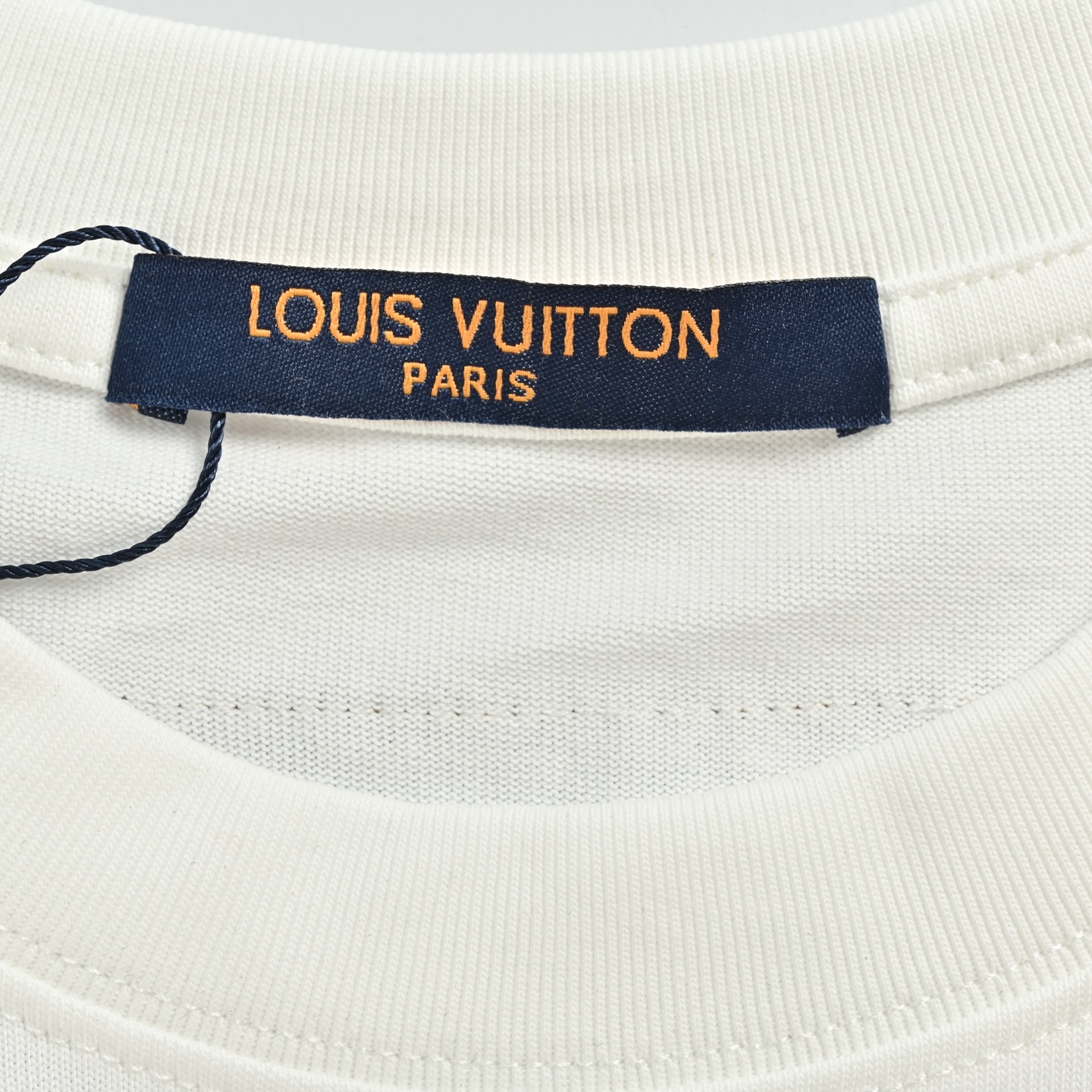 Louis Vuitton路易威登彩色三花刺绣短袖-Chinese UA Cheap High Quatity Brand Clothes Bags handbags Sneakers wholesale wholesaler seller from China Factory suppliers Fashion Clothing Shoes best Quality Beautiful Price Louis Vuitton路易威登彩色三花刺绣短袖
